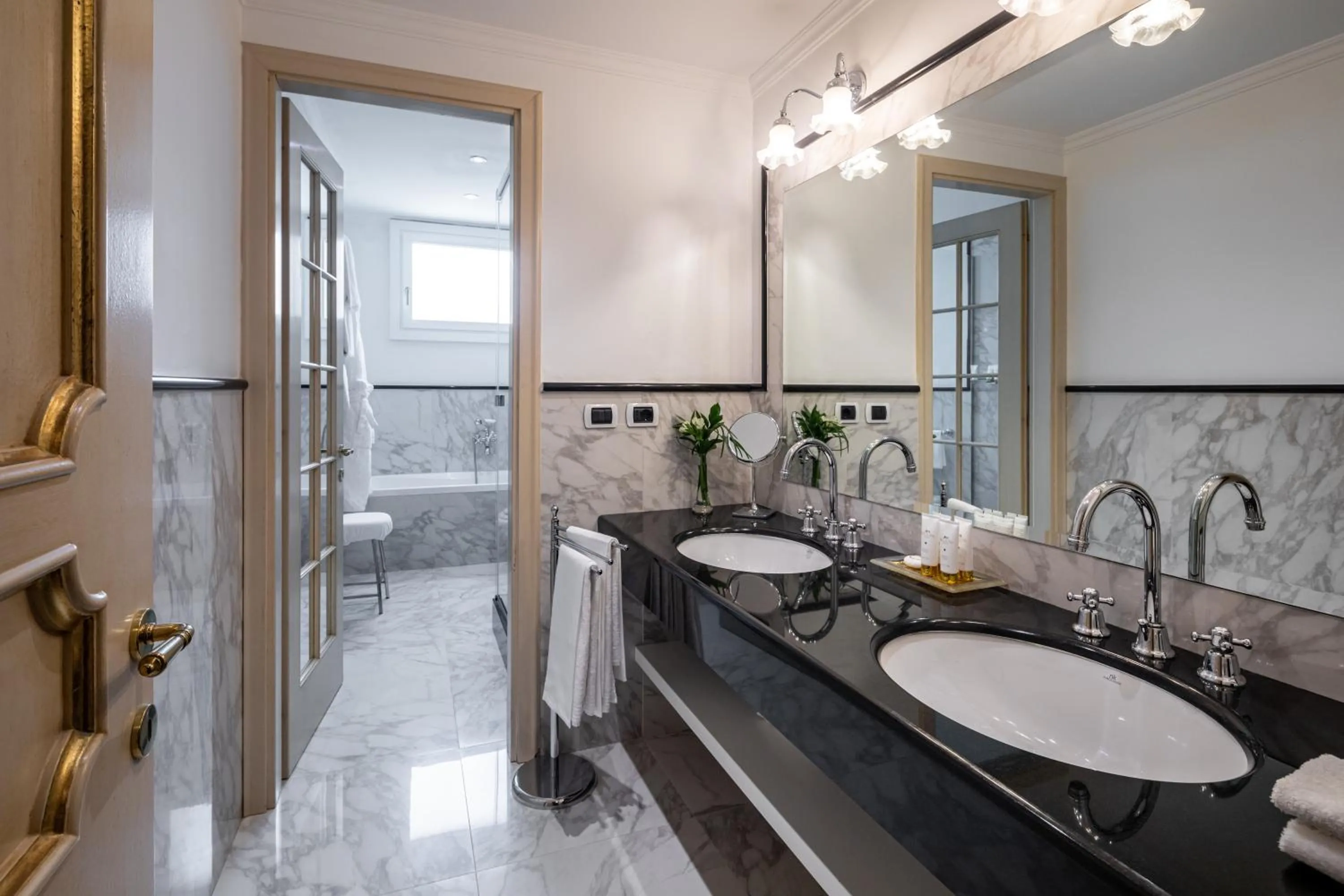 Bathroom in Baglioni Hotel Luna - The Leading Hotels of the World