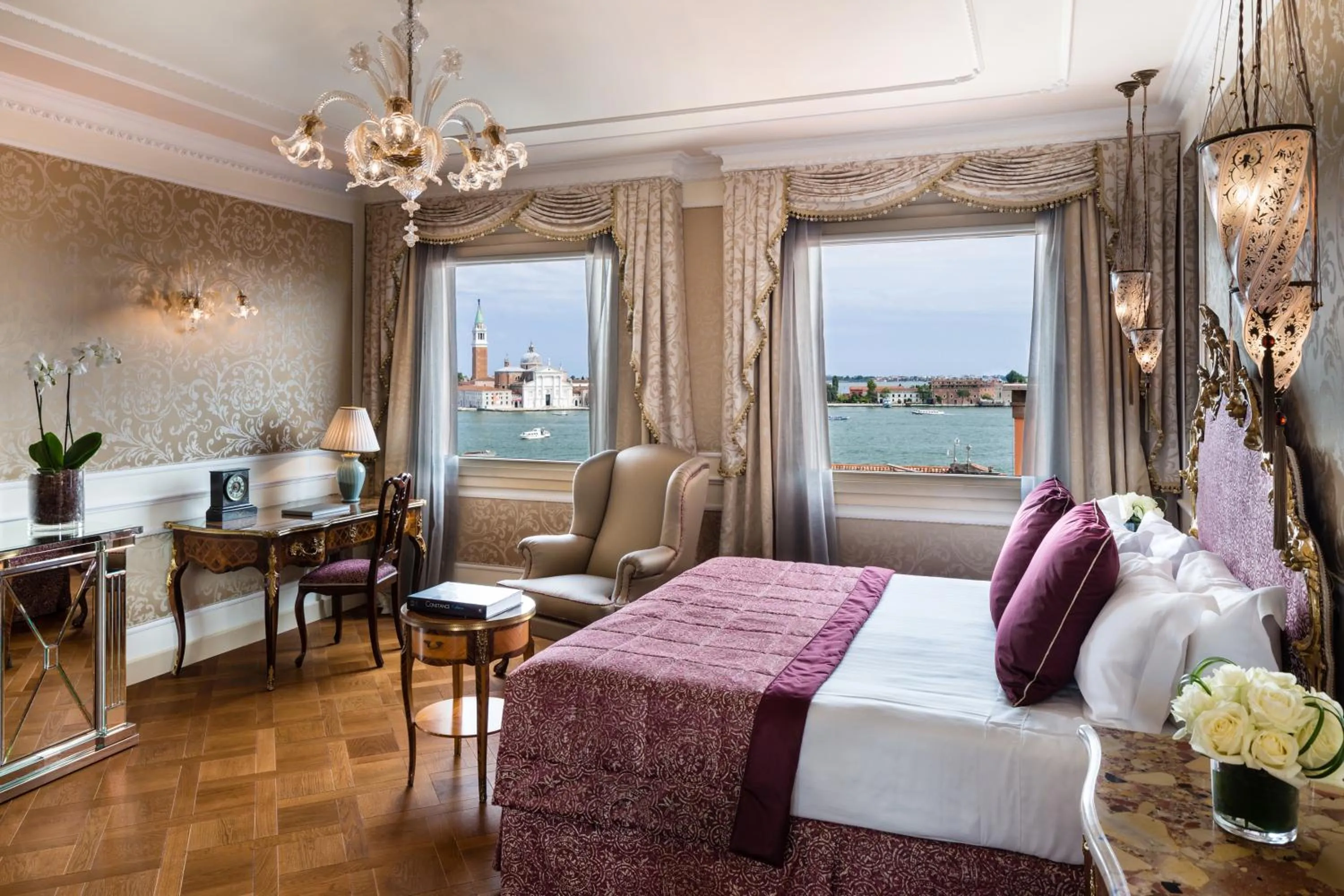 Photo of the whole room, Bed in Baglioni Hotel Luna - The Leading Hotels of the World