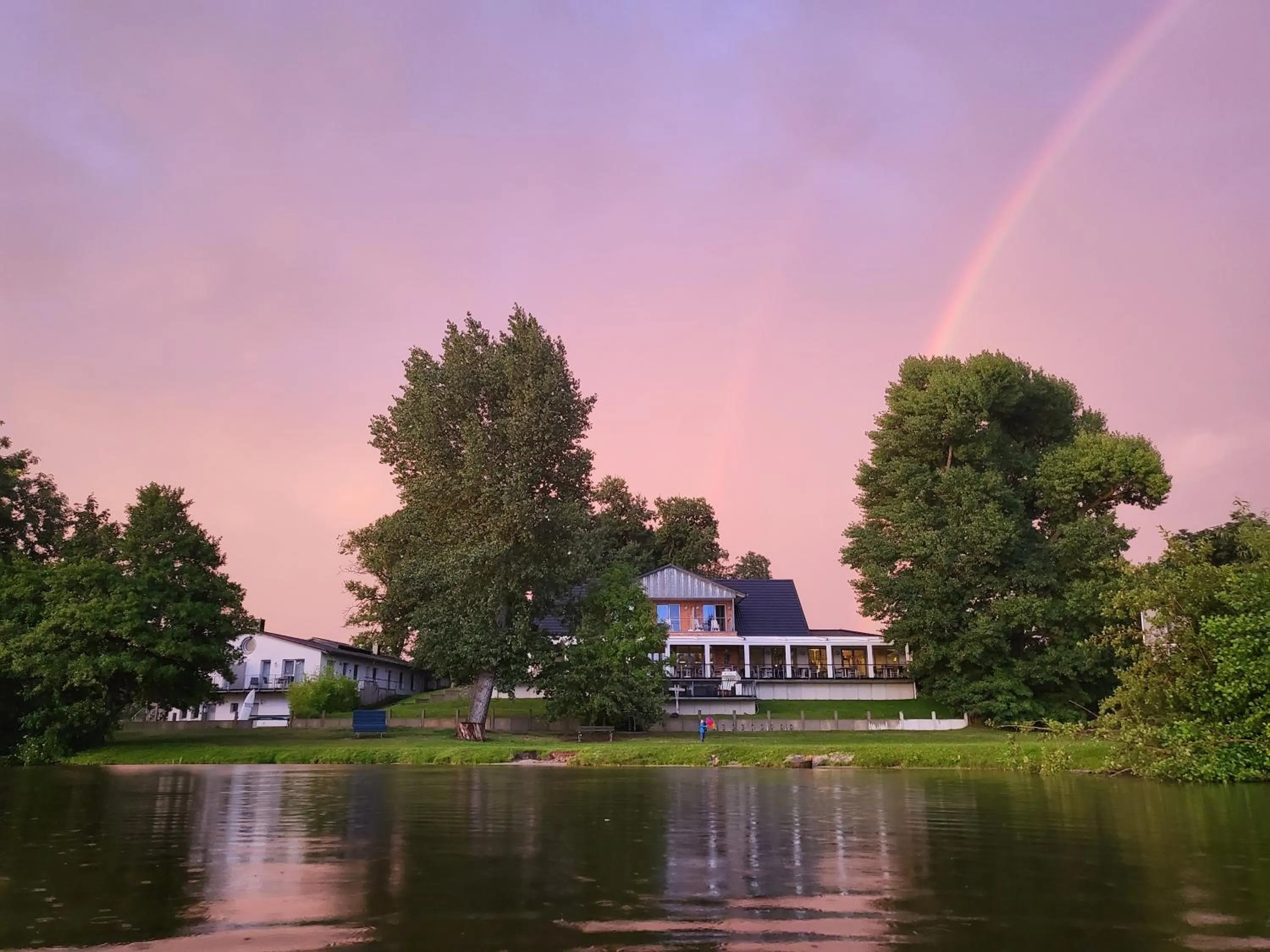 Property building in Villa-Meehr