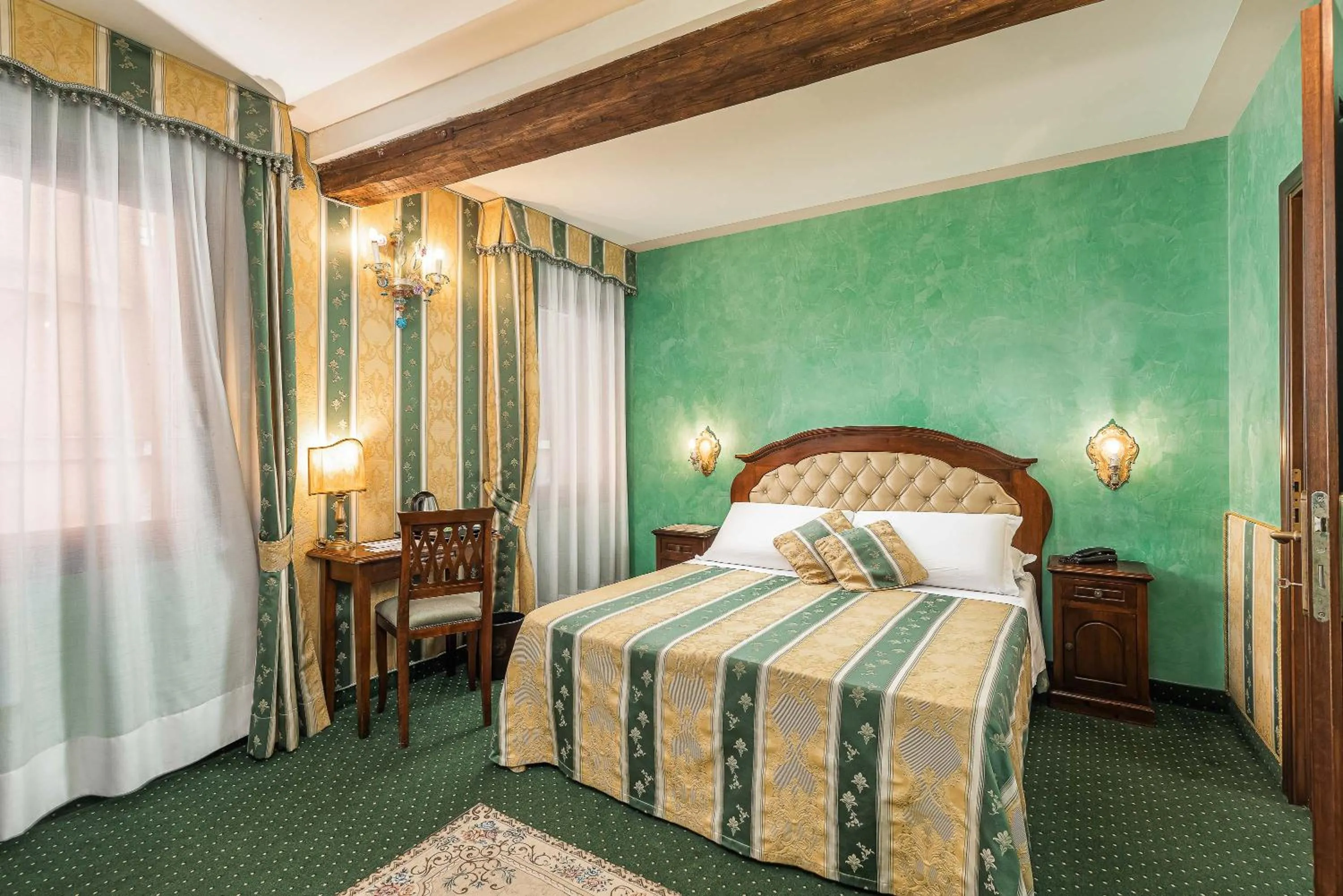 Bed in Hotel Marconi