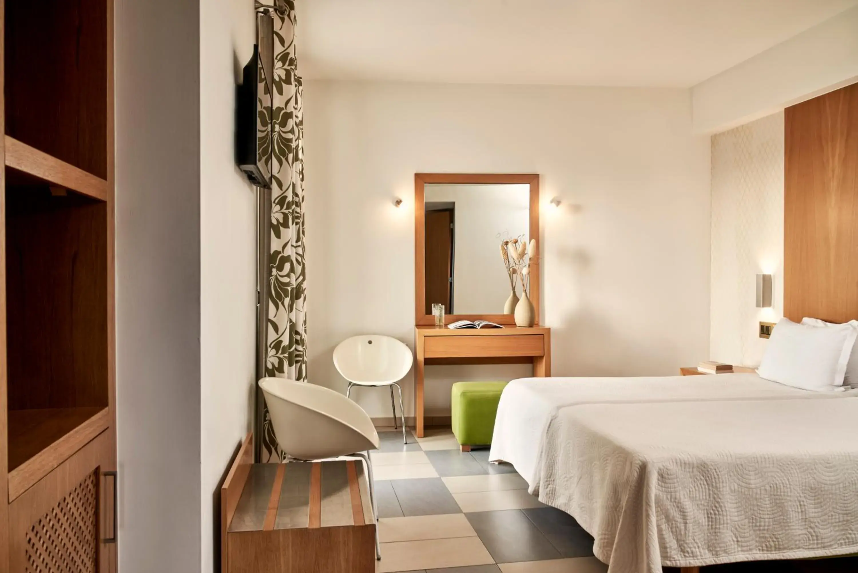 Bedroom, Bed in Oxygen Favie Bedroom, Bed in Oxygen Favie