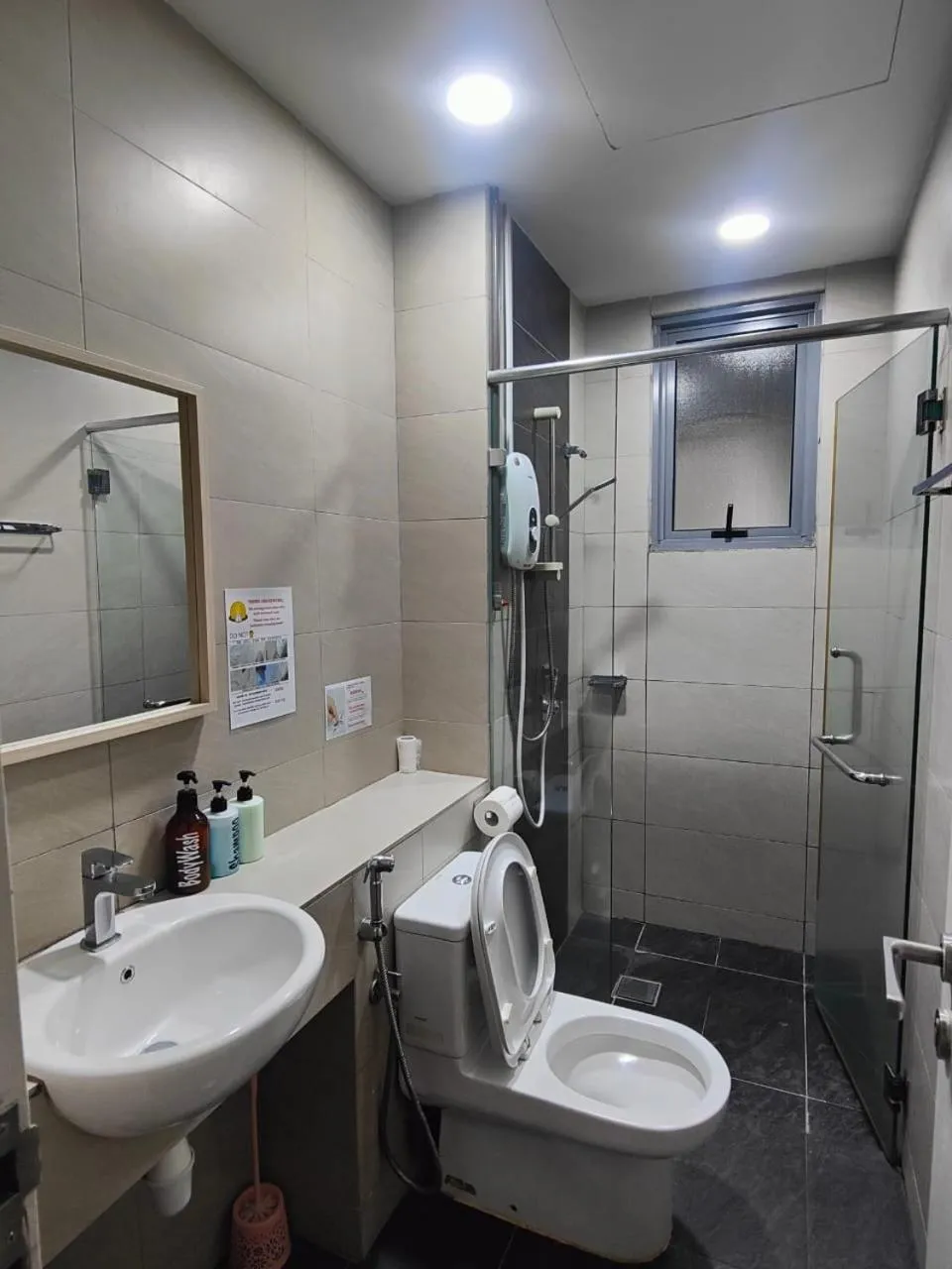 Toilet in Mari Mari Homestay - IMAGO THE LOFT