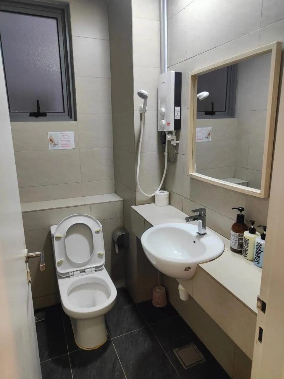 Toilet in Mari Mari Homestay - IMAGO THE LOFT