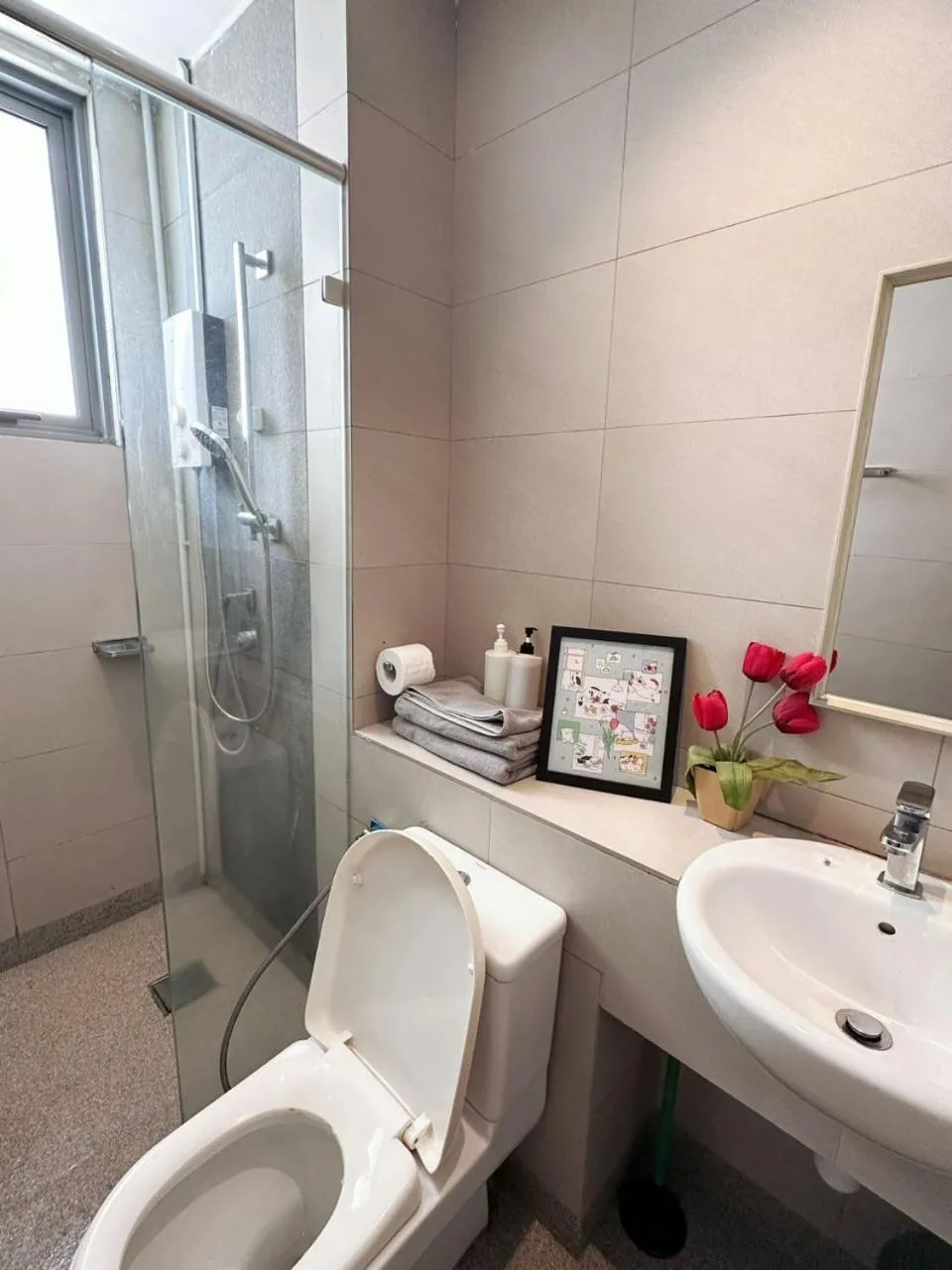 Shower in Mari Mari Homestay - IMAGO THE LOFT