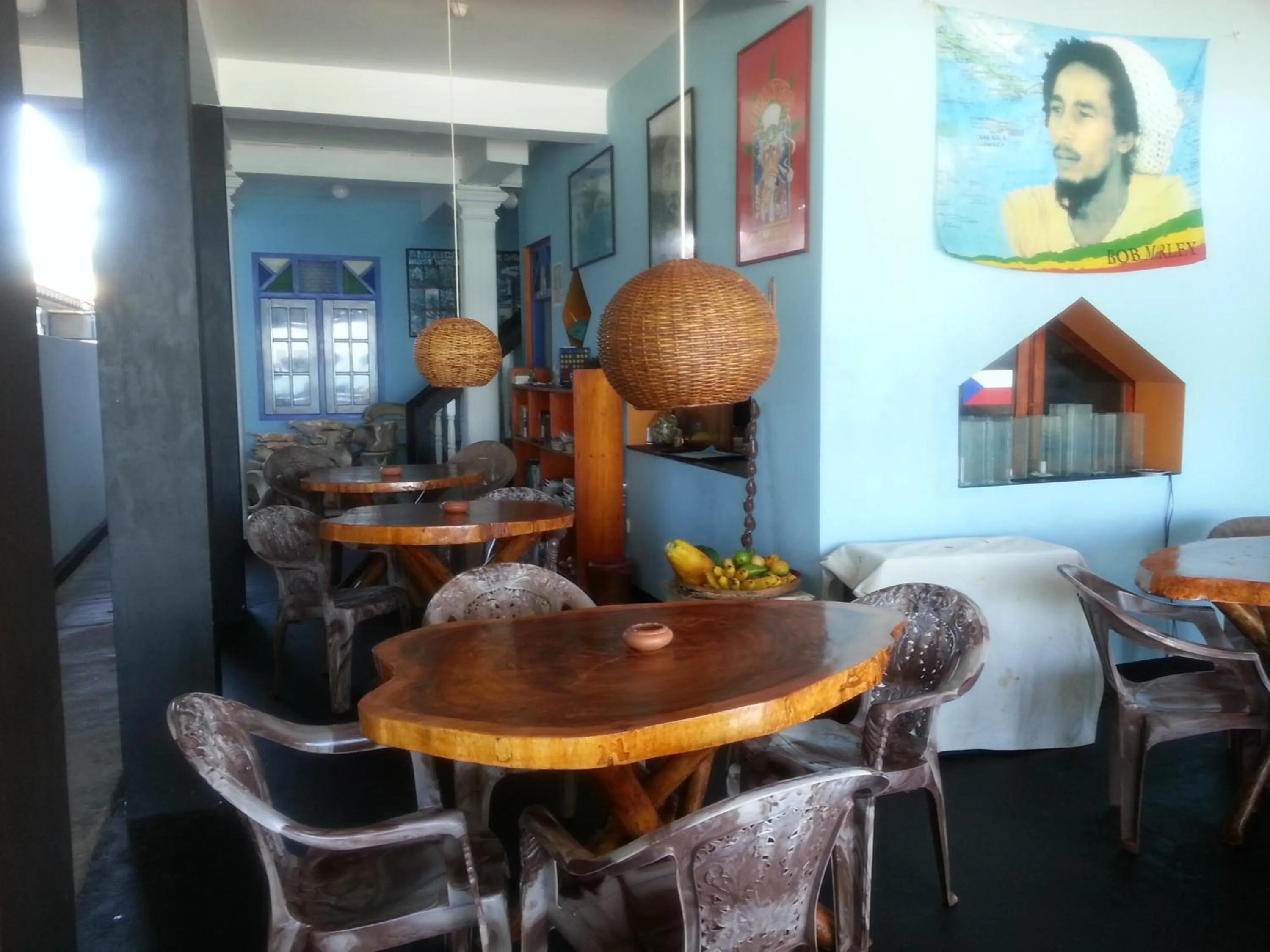 Restaurant/places to eat in Main Reef Guest House