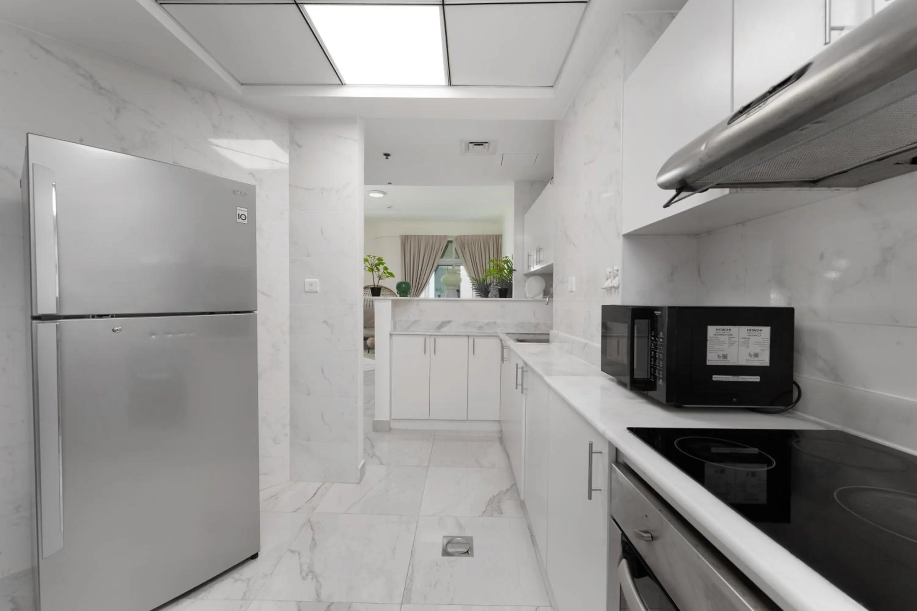 Kitchen or kitchenette in Marco Polo - Your luxurious high-floor escape in Dubai Marina