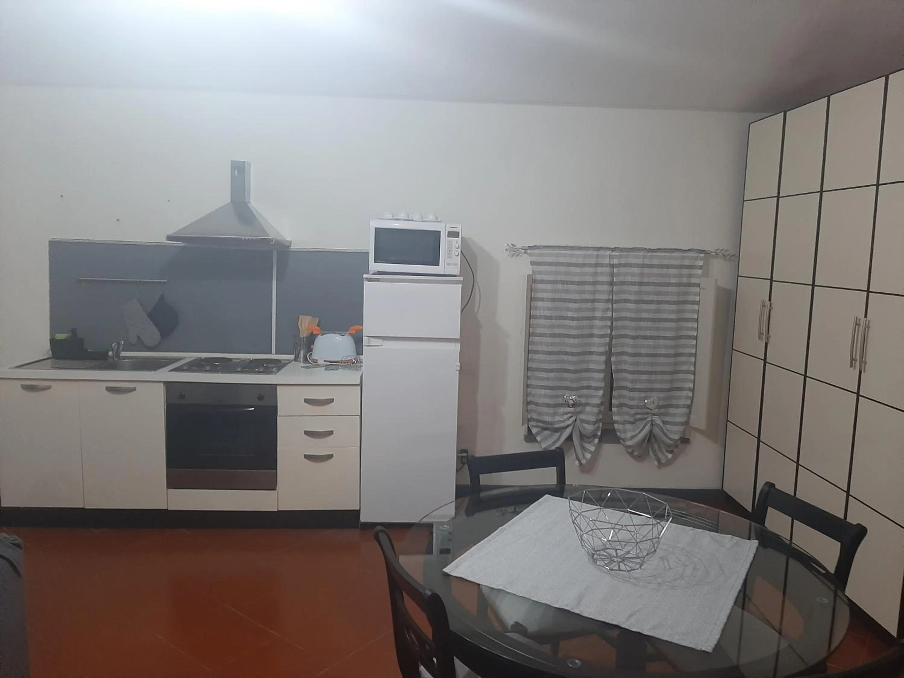 Kitchen or kitchenette in B&B Principe Calaf 3