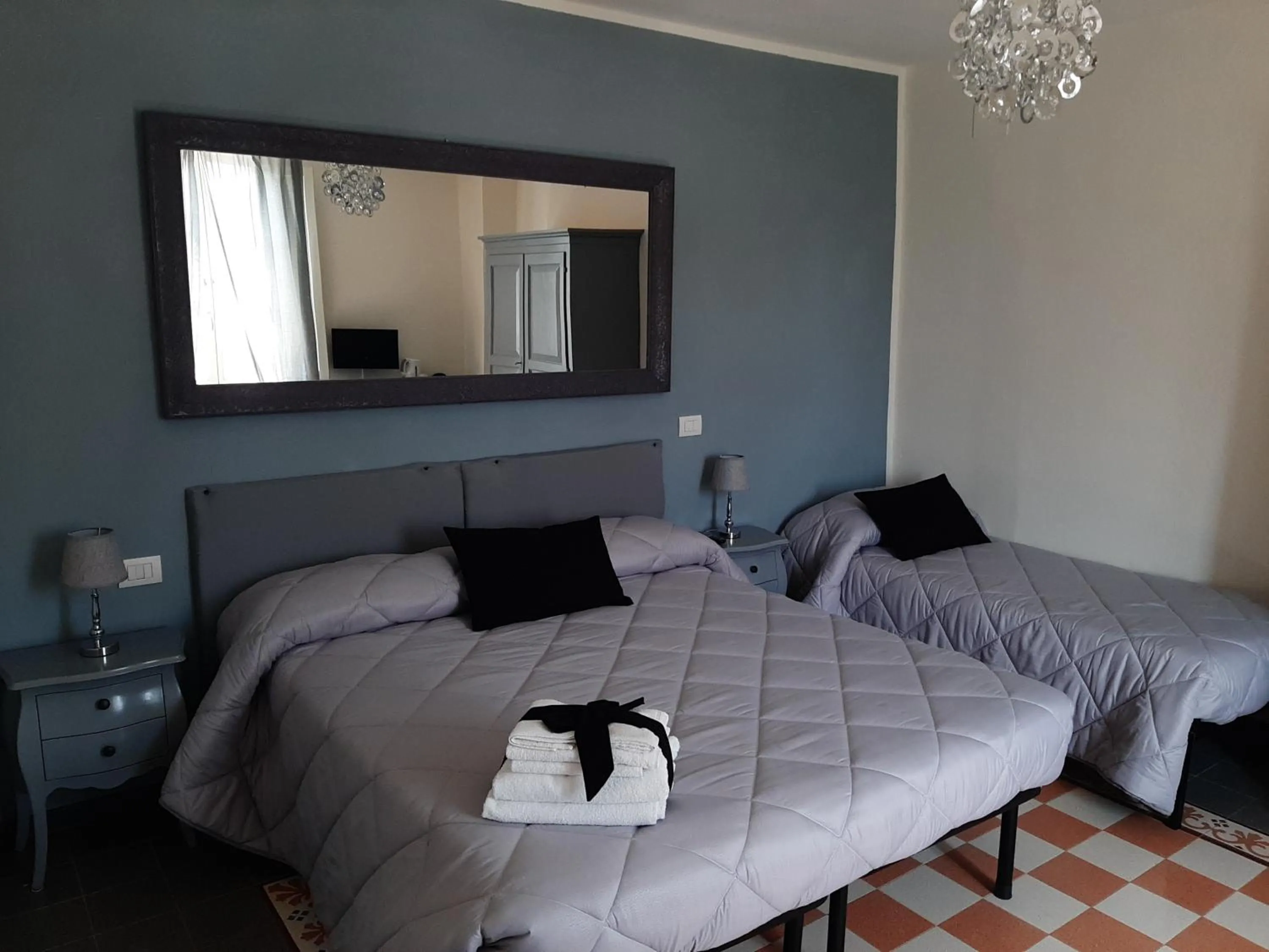 Photo of the whole room, Bed in B&B Principe Calaf 3