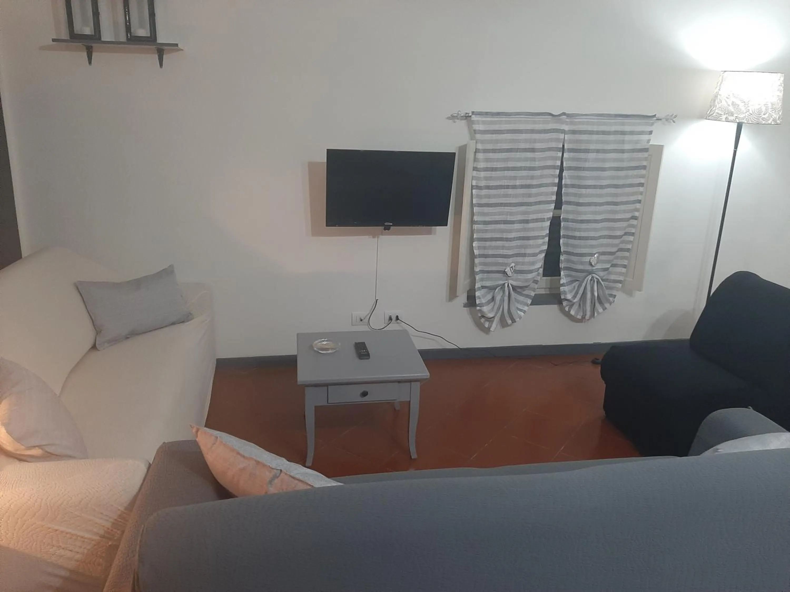 TV and multimedia, Bed in B&B Principe Calaf 3
