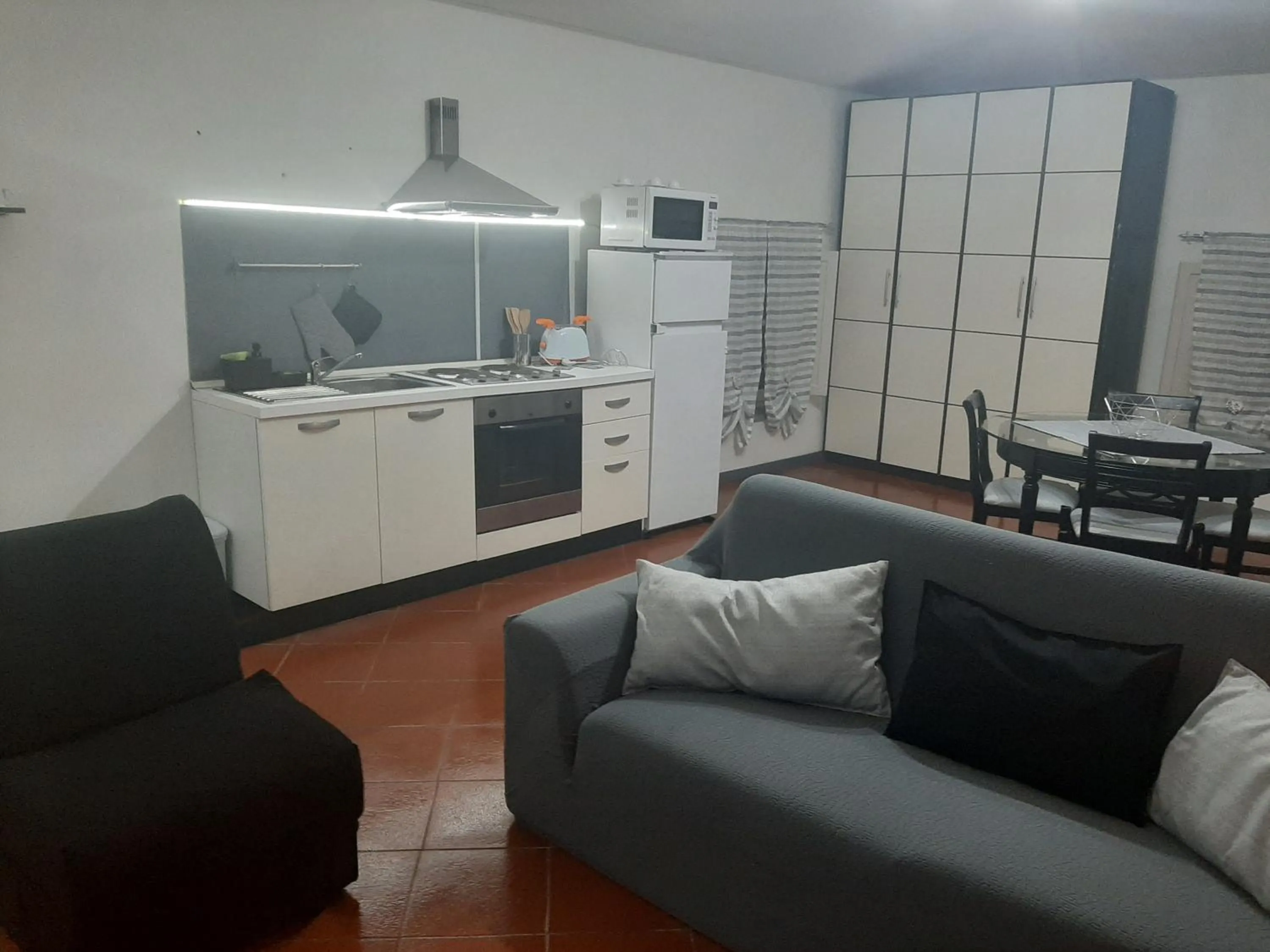 Kitchen or kitchenette in B&B Principe Calaf 3