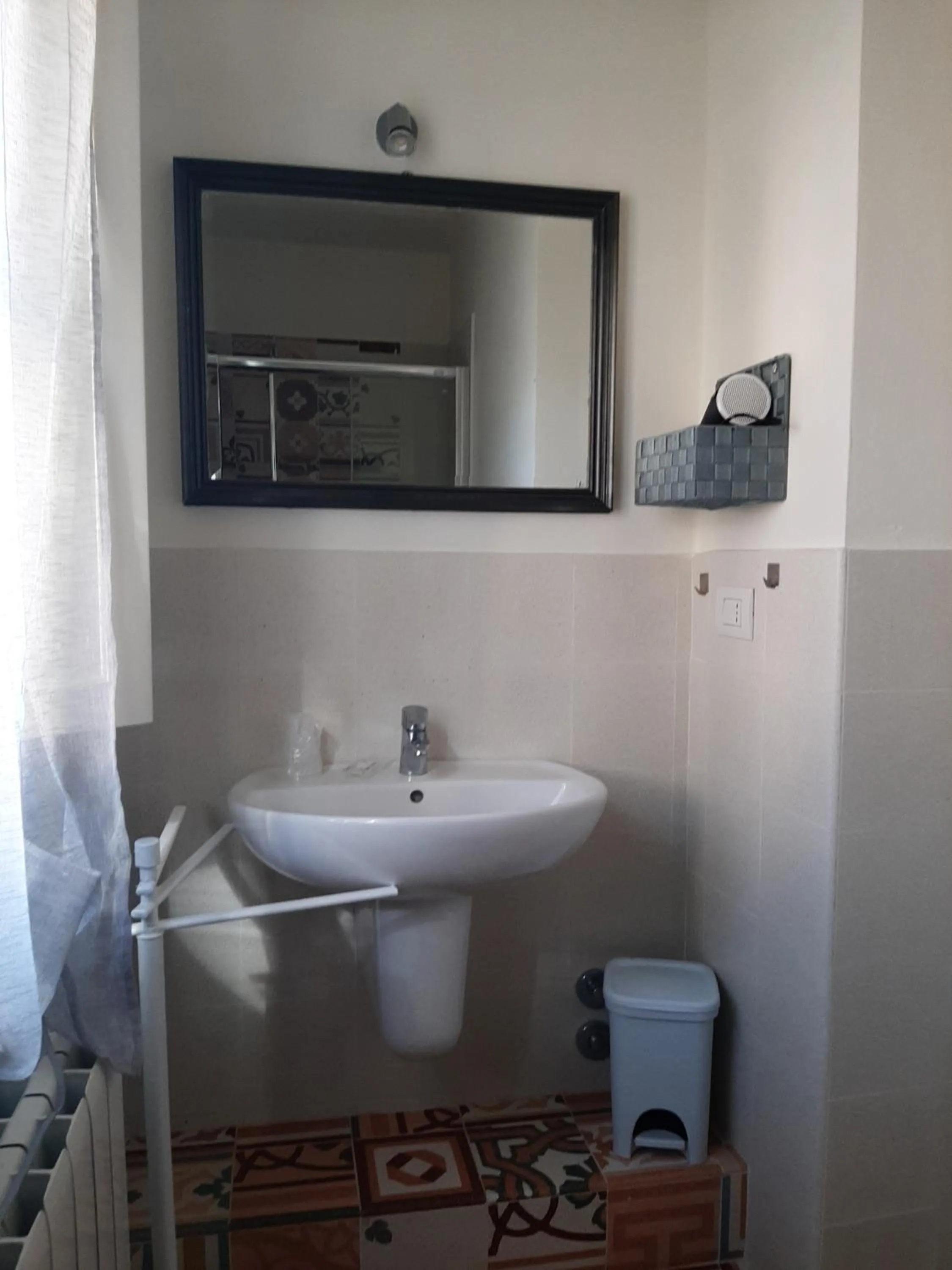 Bathroom in B&B Principe Calaf 3