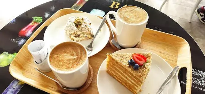 Restaurant/places to eat in Sunraf Luxe Apartments Restaurant/places to eat in Sunraf Luxe Apartments