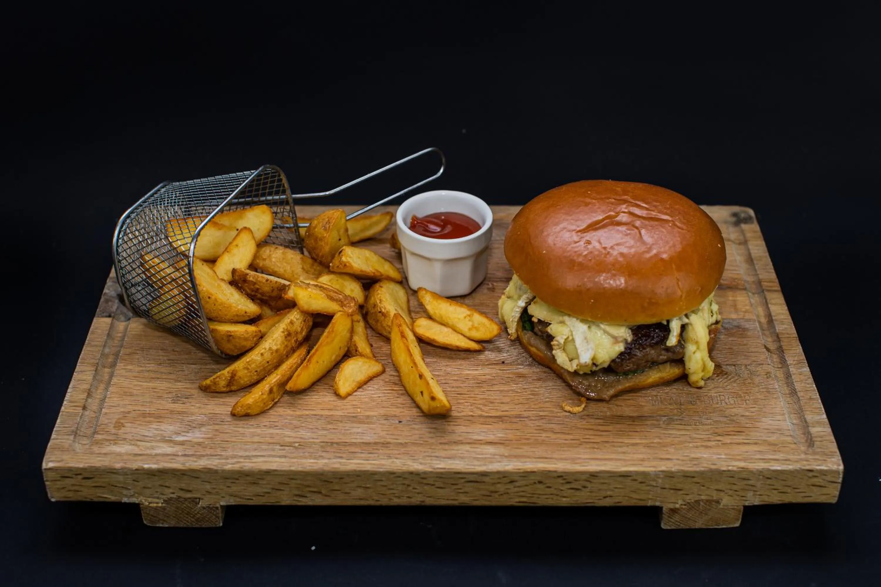 Food in Sunraf Luxe Apartments