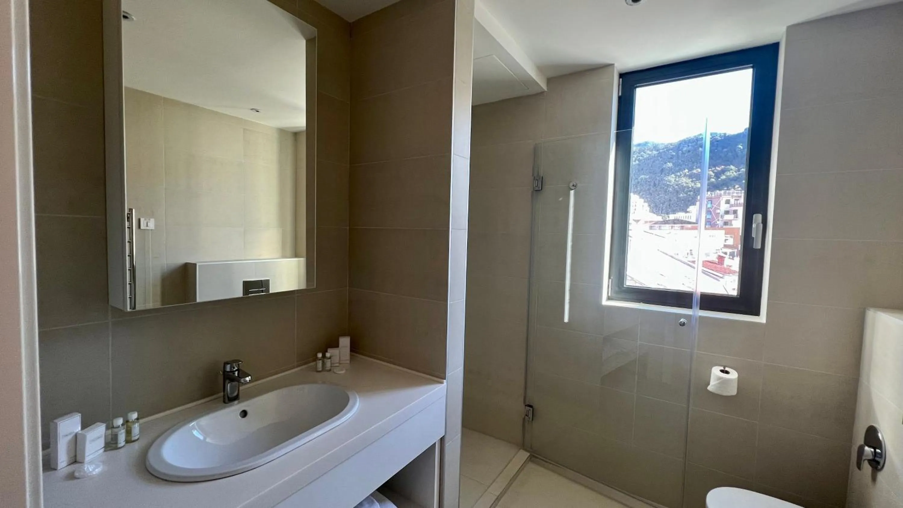 Bathroom in Sunraf Luxe Apartments