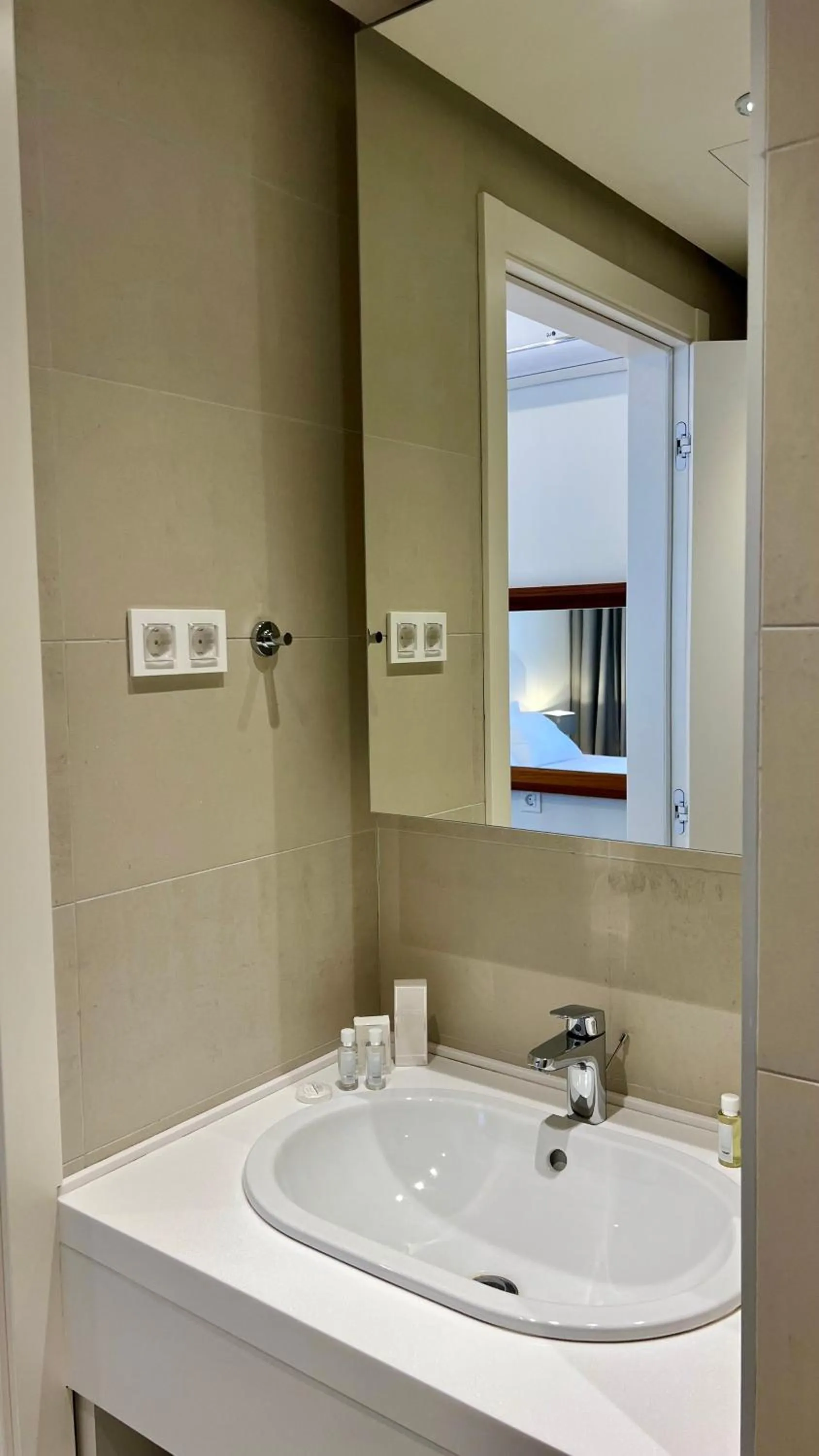 Bathroom in Sunraf Luxe Apartments