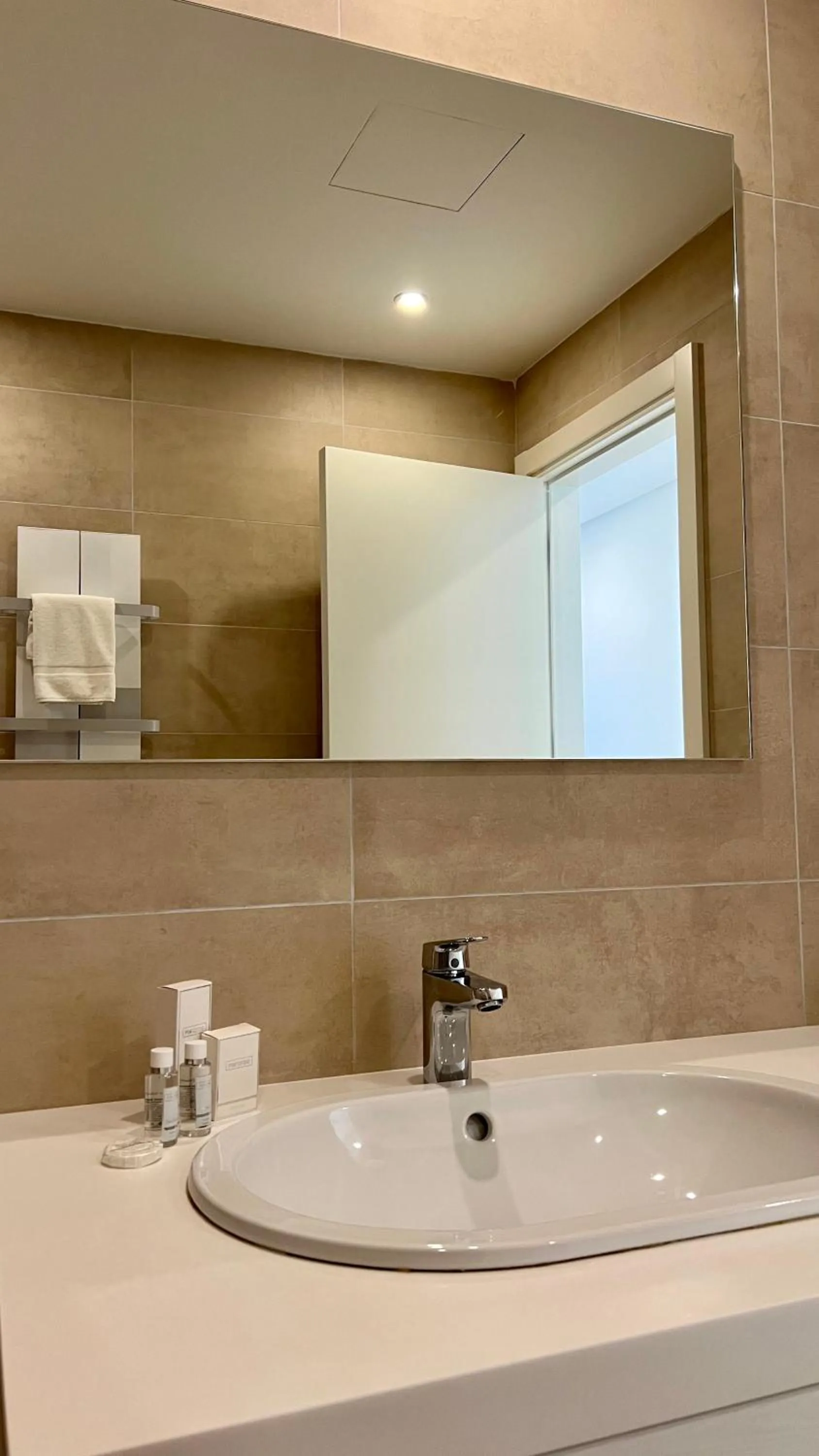 Bathroom in Sunraf Luxe Apartments