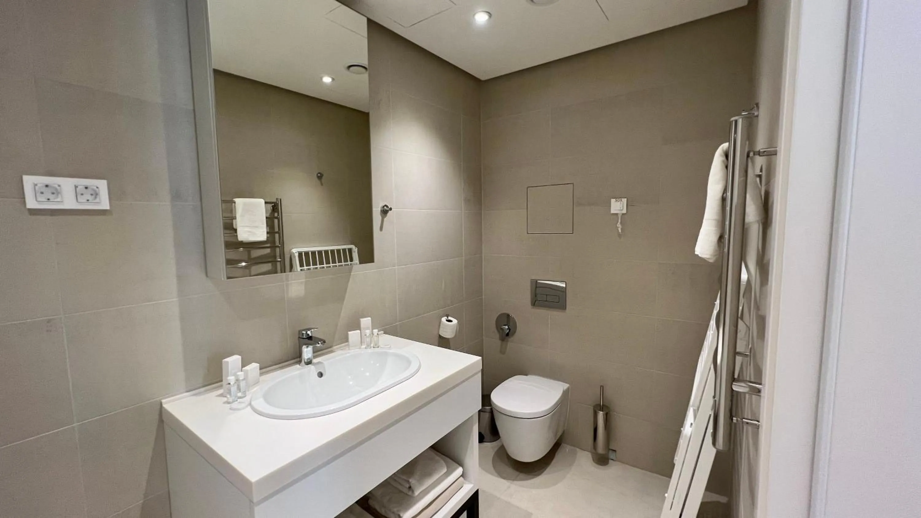 Toilet in Sunraf Luxe Apartments