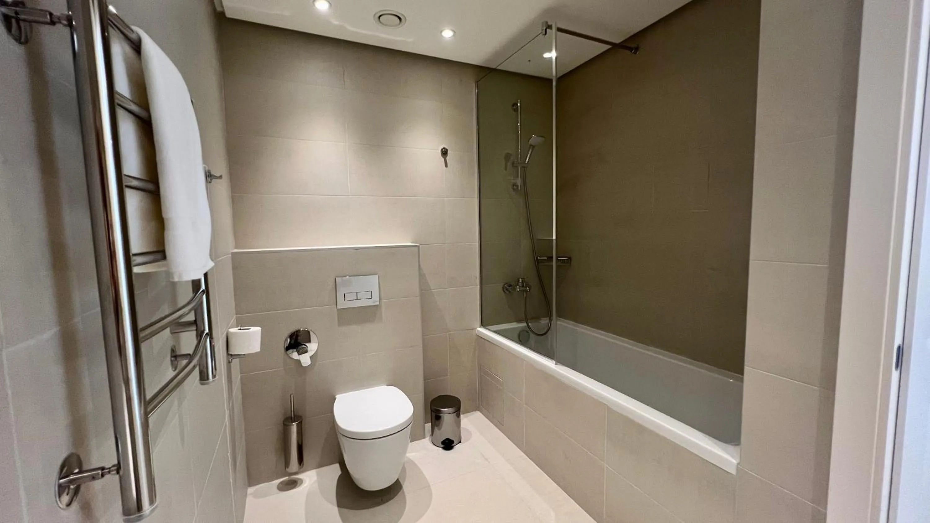 Shower in Sunraf Luxe Apartments