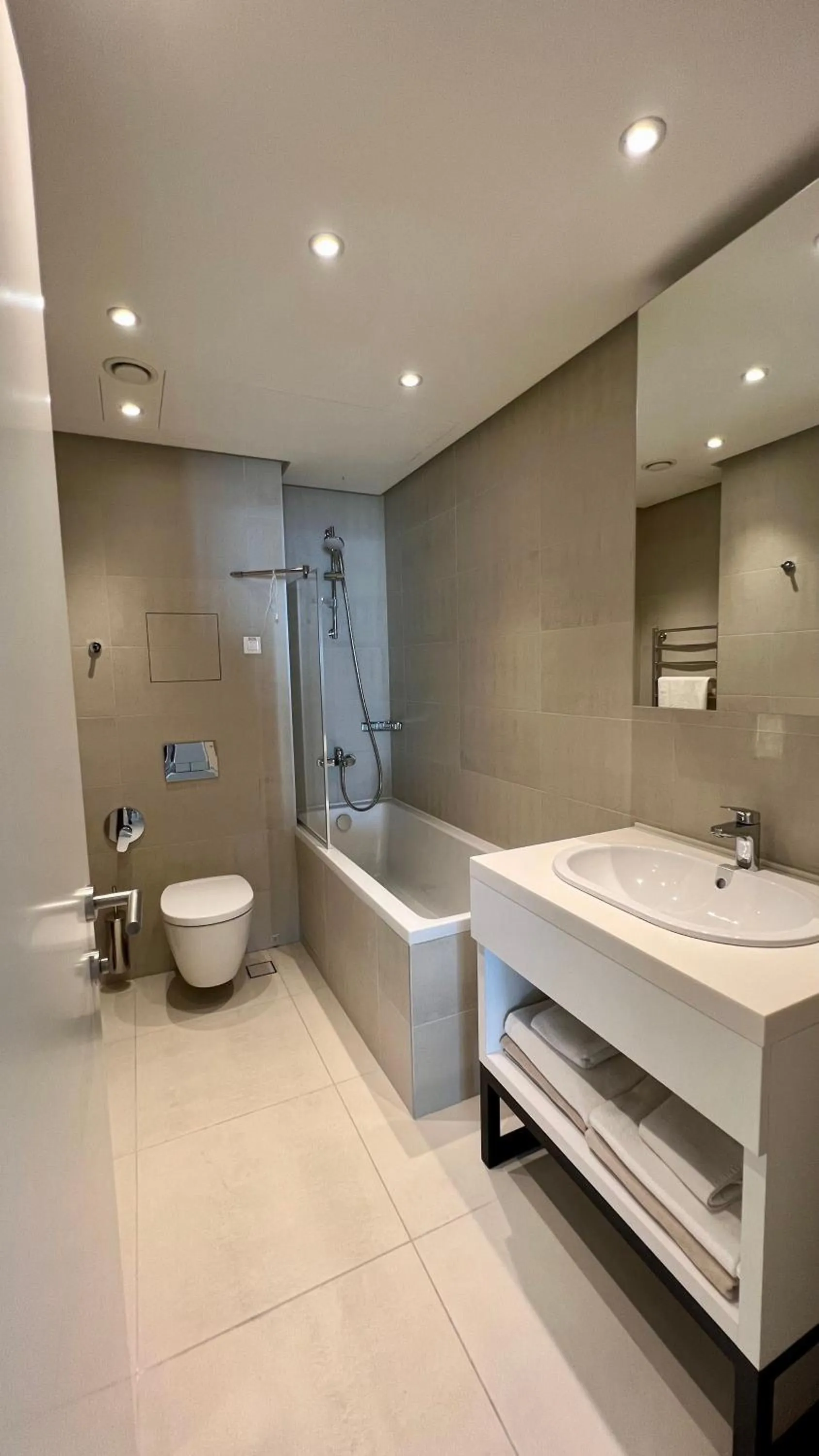 Bathroom in Sunraf Luxe Apartments