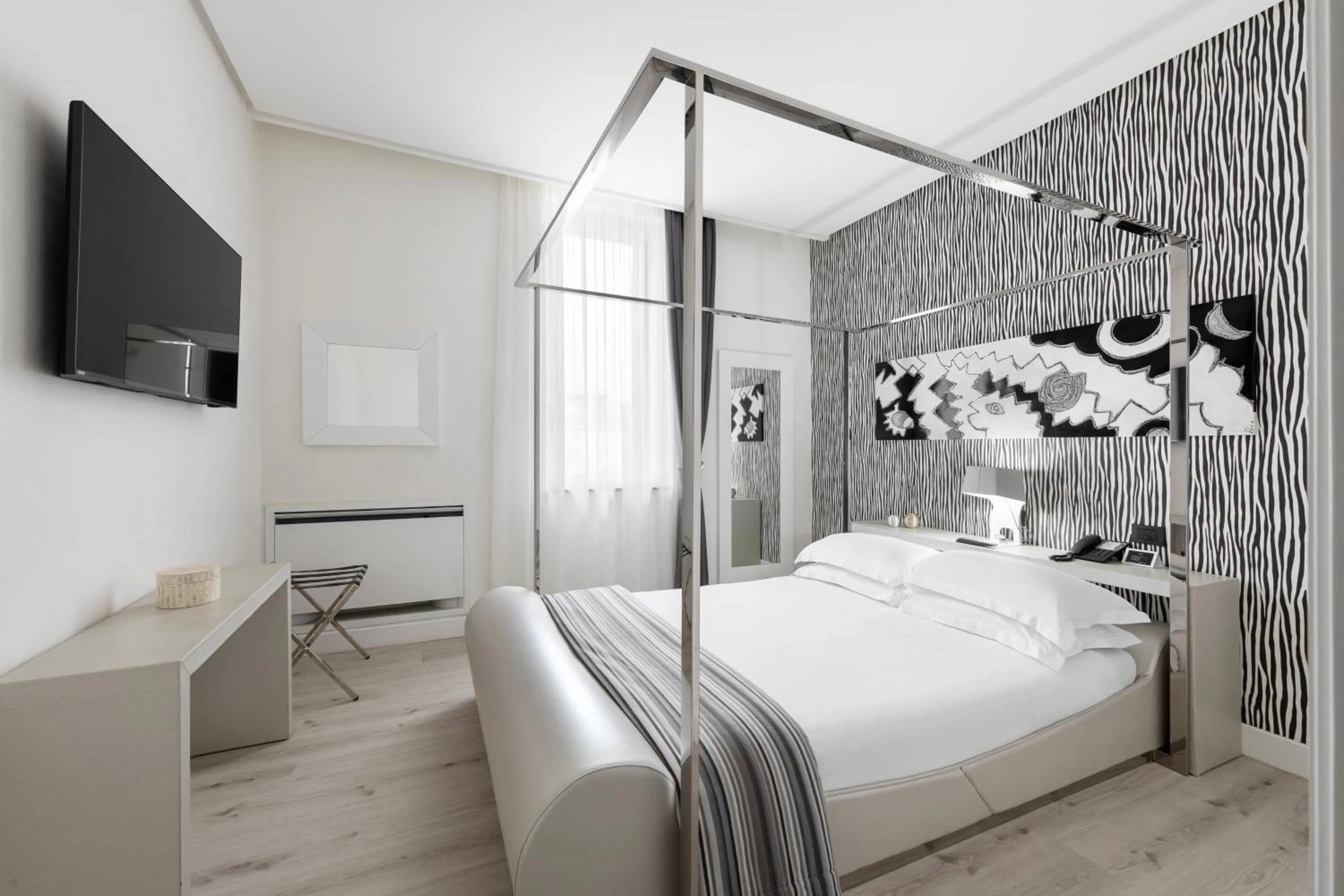 Bedroom, Bed in LHP Hotel Montecatini Palace & SPA