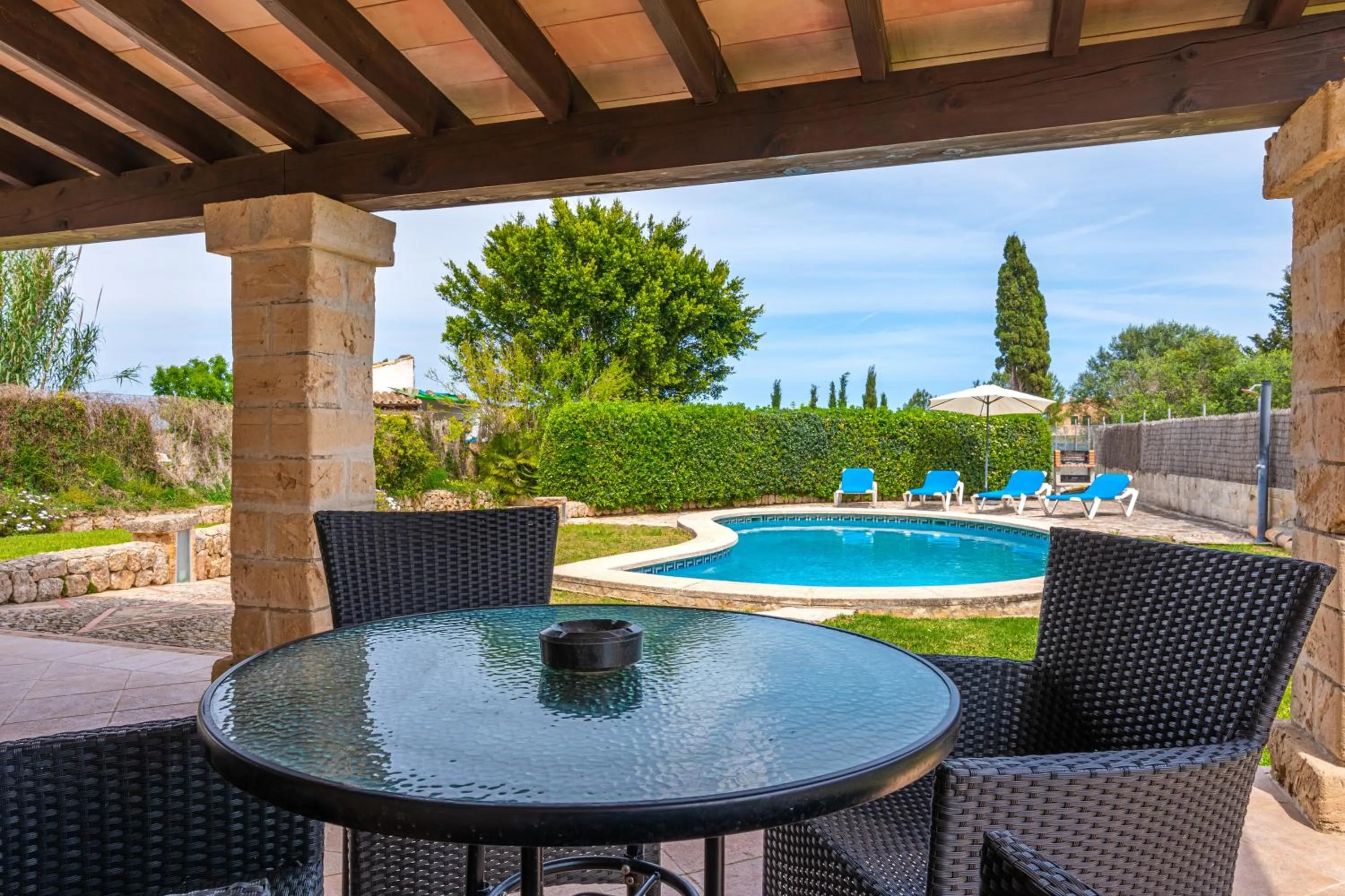 Property building in Villa Pau