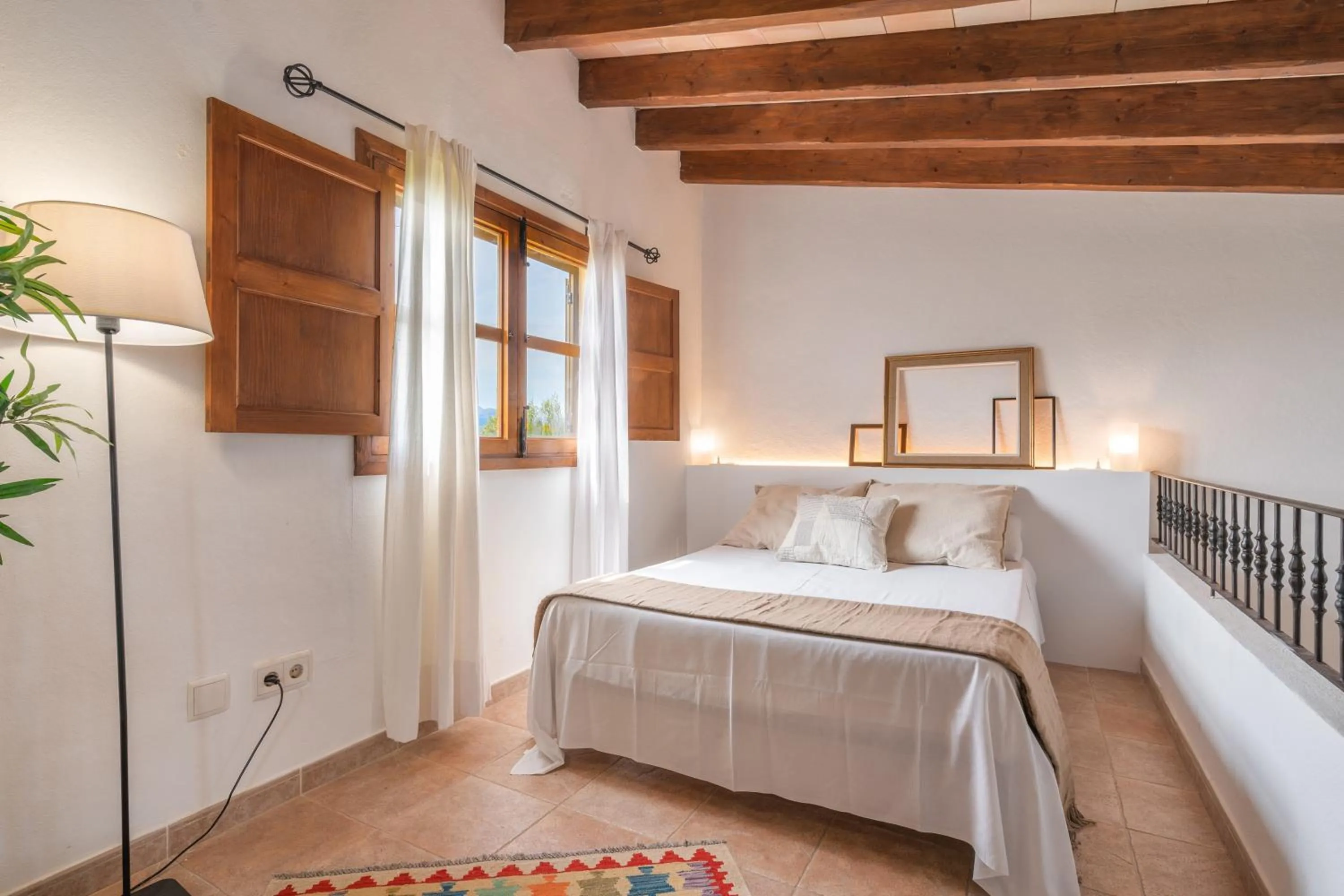 Living room, Bed in Villa Pau