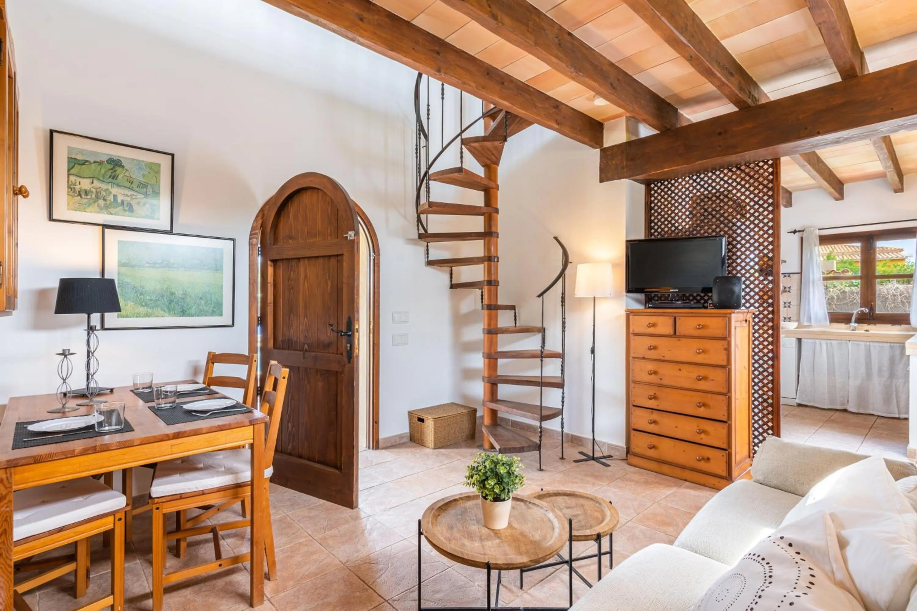 Property building in Villa Pau