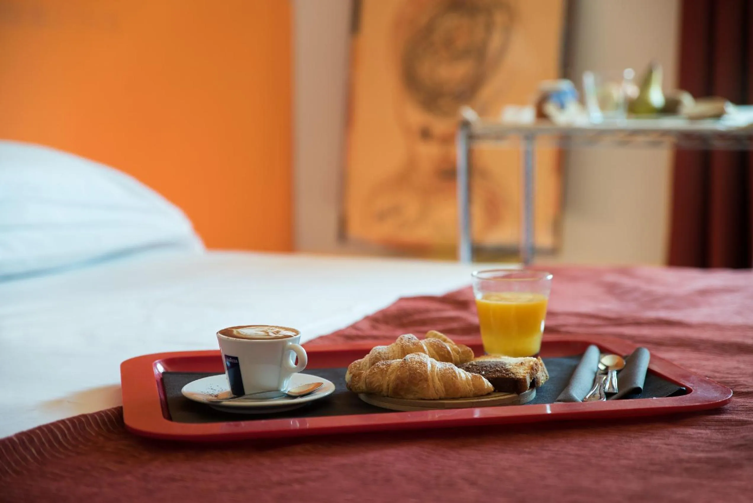 Other, Bed in LH Hotel Arca Street Art