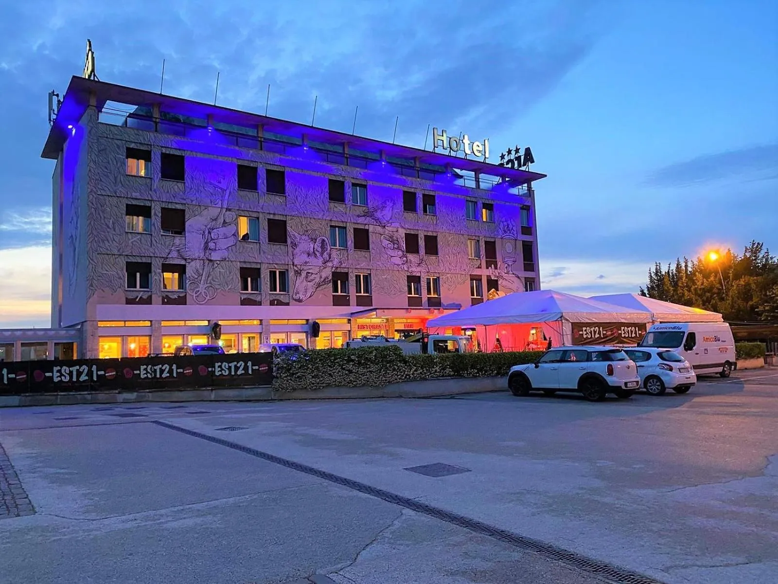 Property building in LH Hotel Arca Street Art