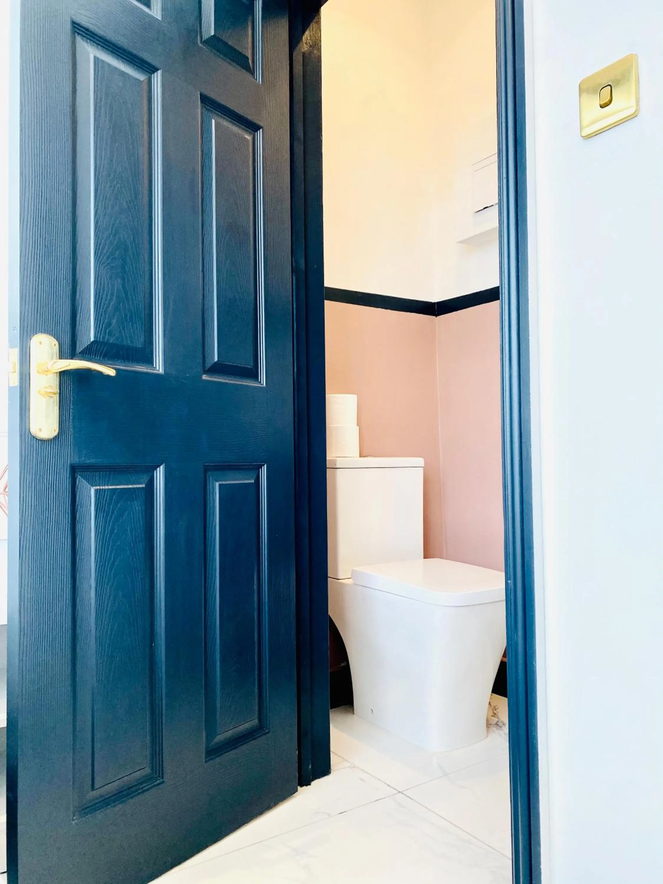 Bed in Duke and Duchess Apartments and Rooms - Private in Room Hot Tub Suites