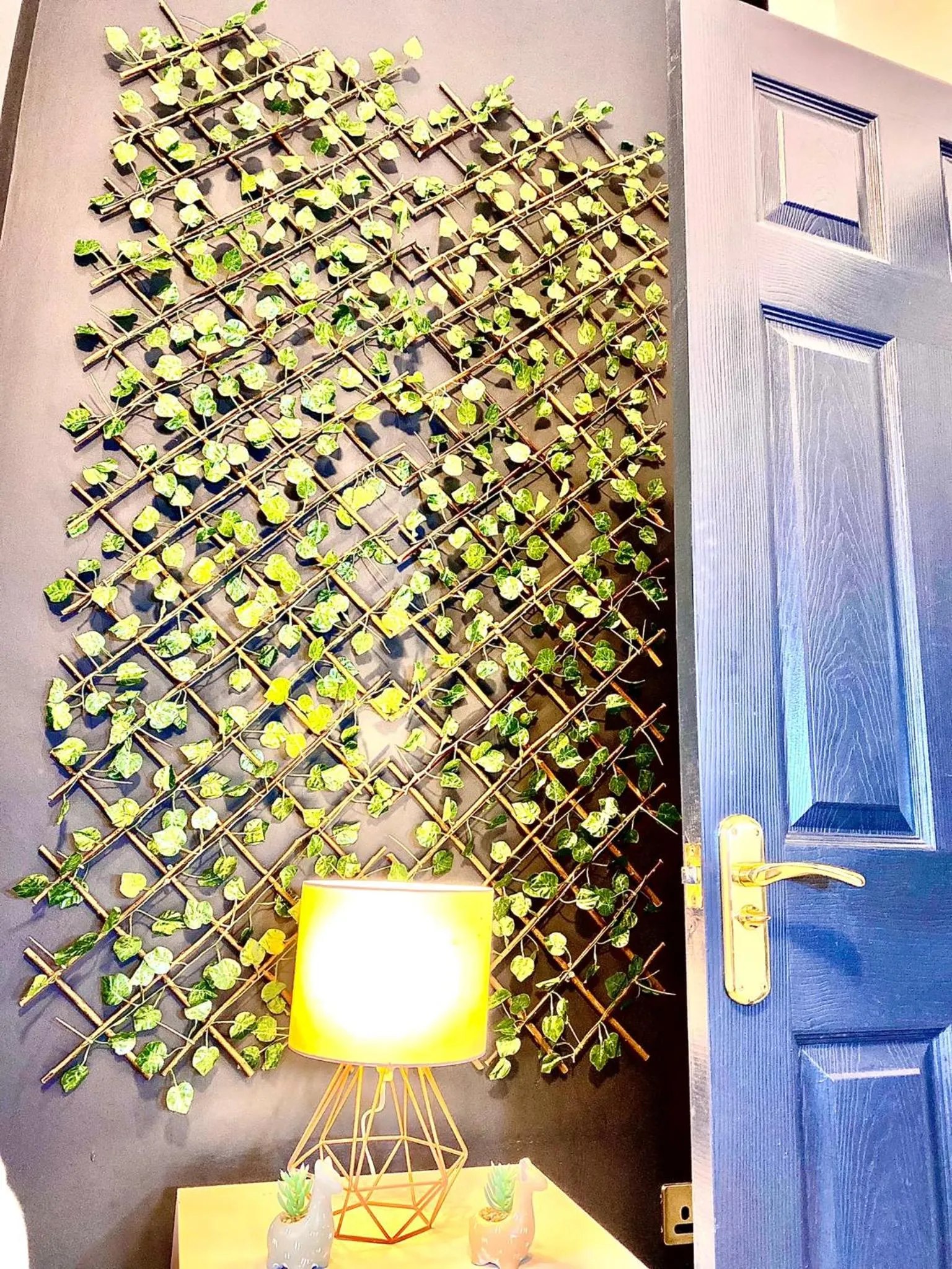 Duke and Duchess Apartments and Rooms - Private in Room Hot Tub Suites