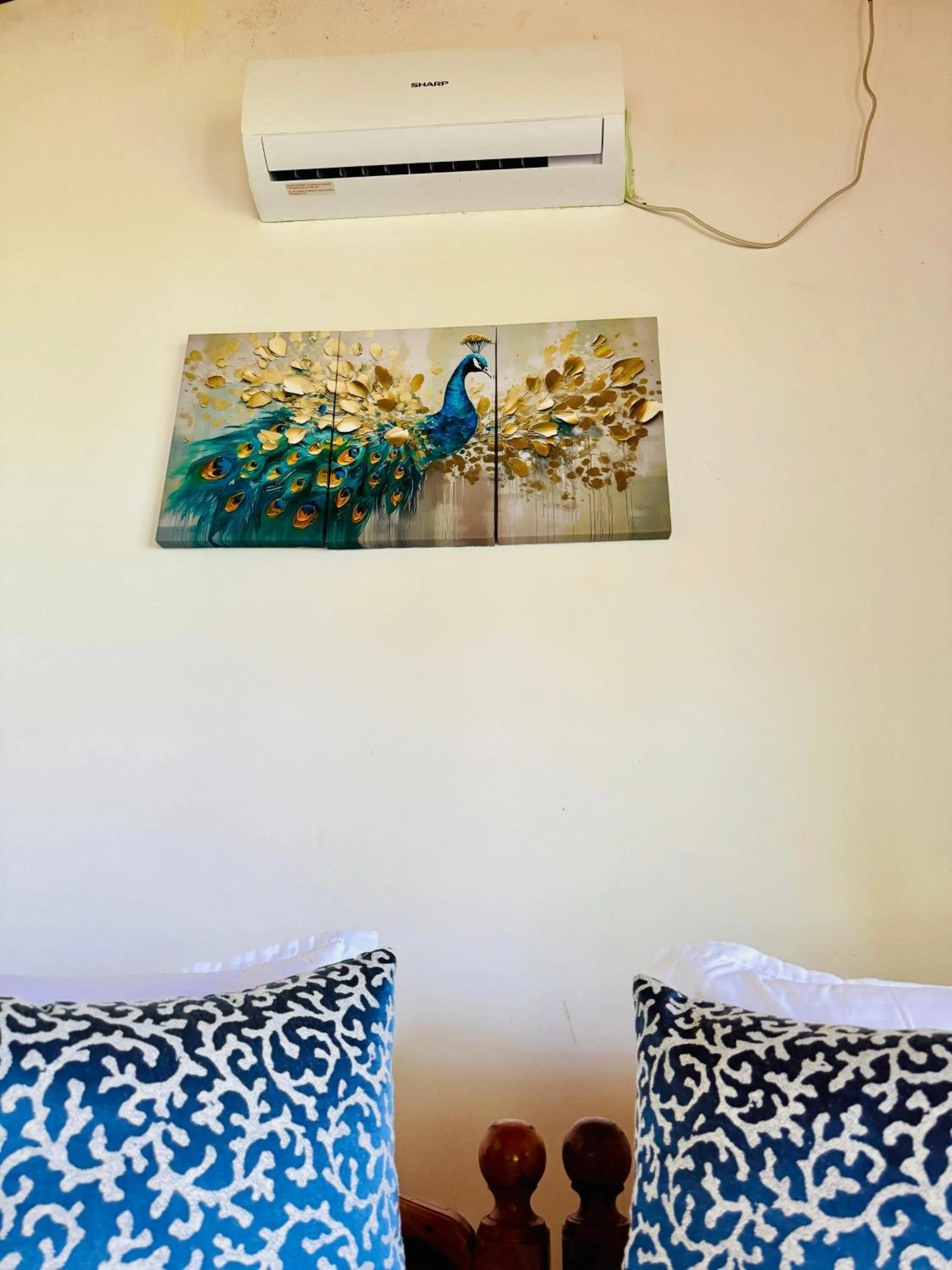 Bedroom, Bed in Lake View Cottage