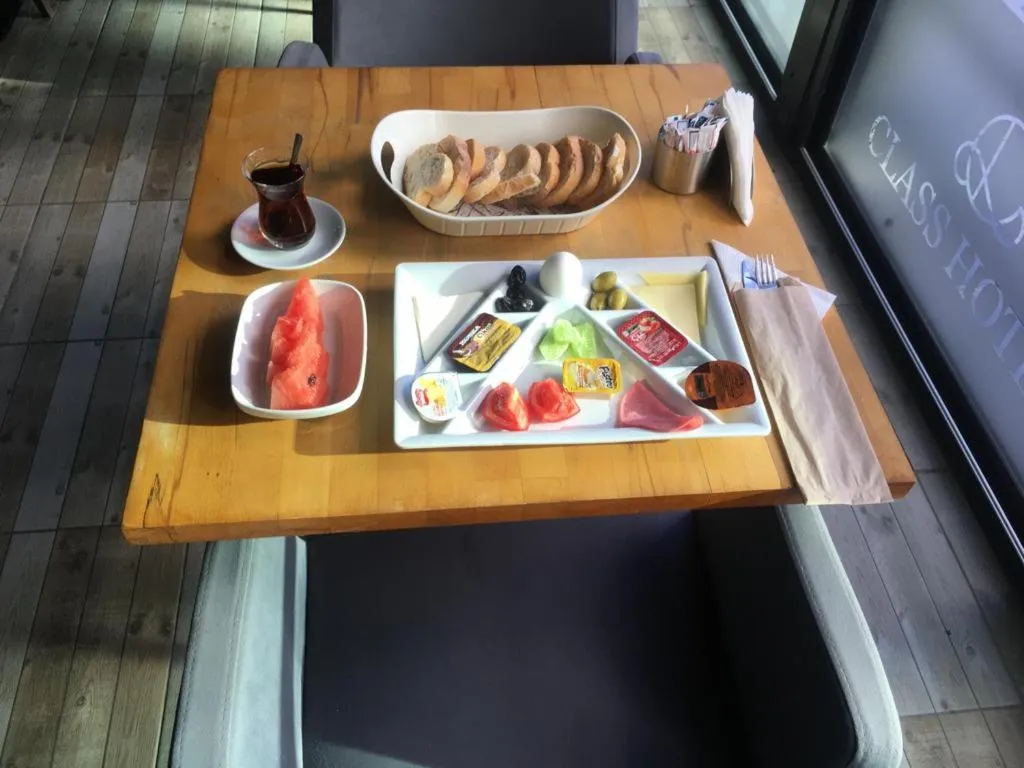 Breakfast in Class Hotel