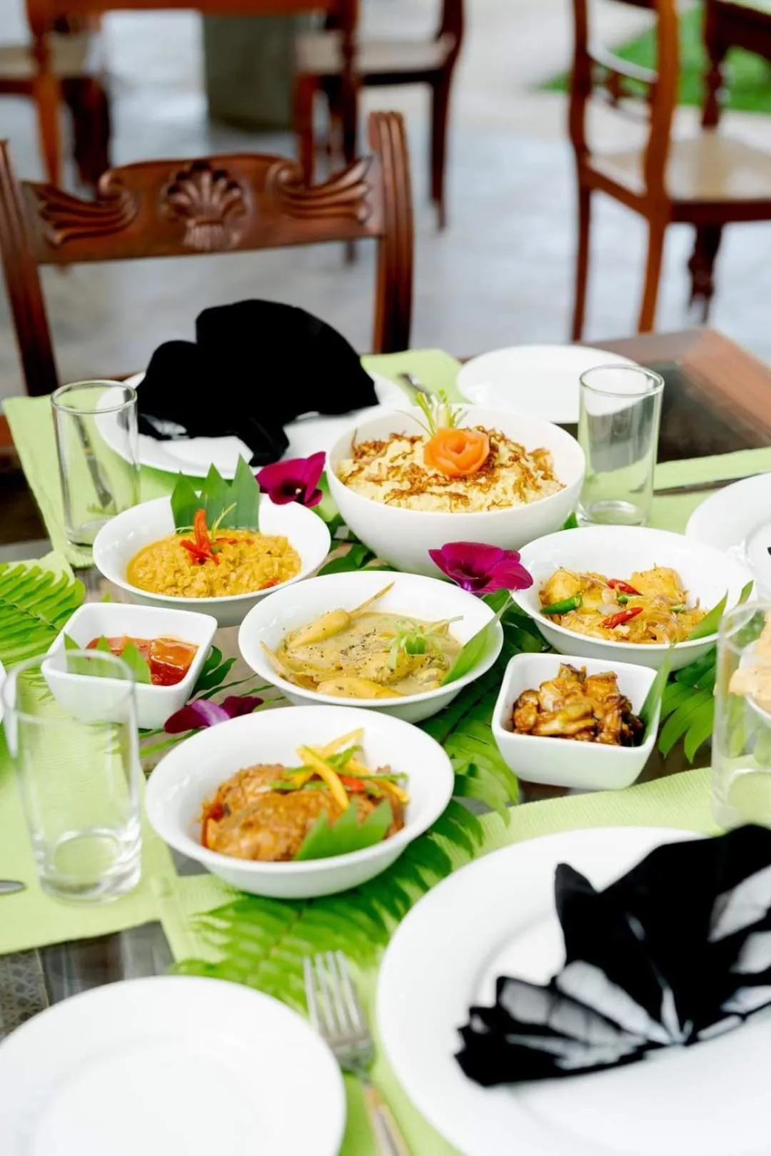 Restaurant/places to eat in Villa Birdlake