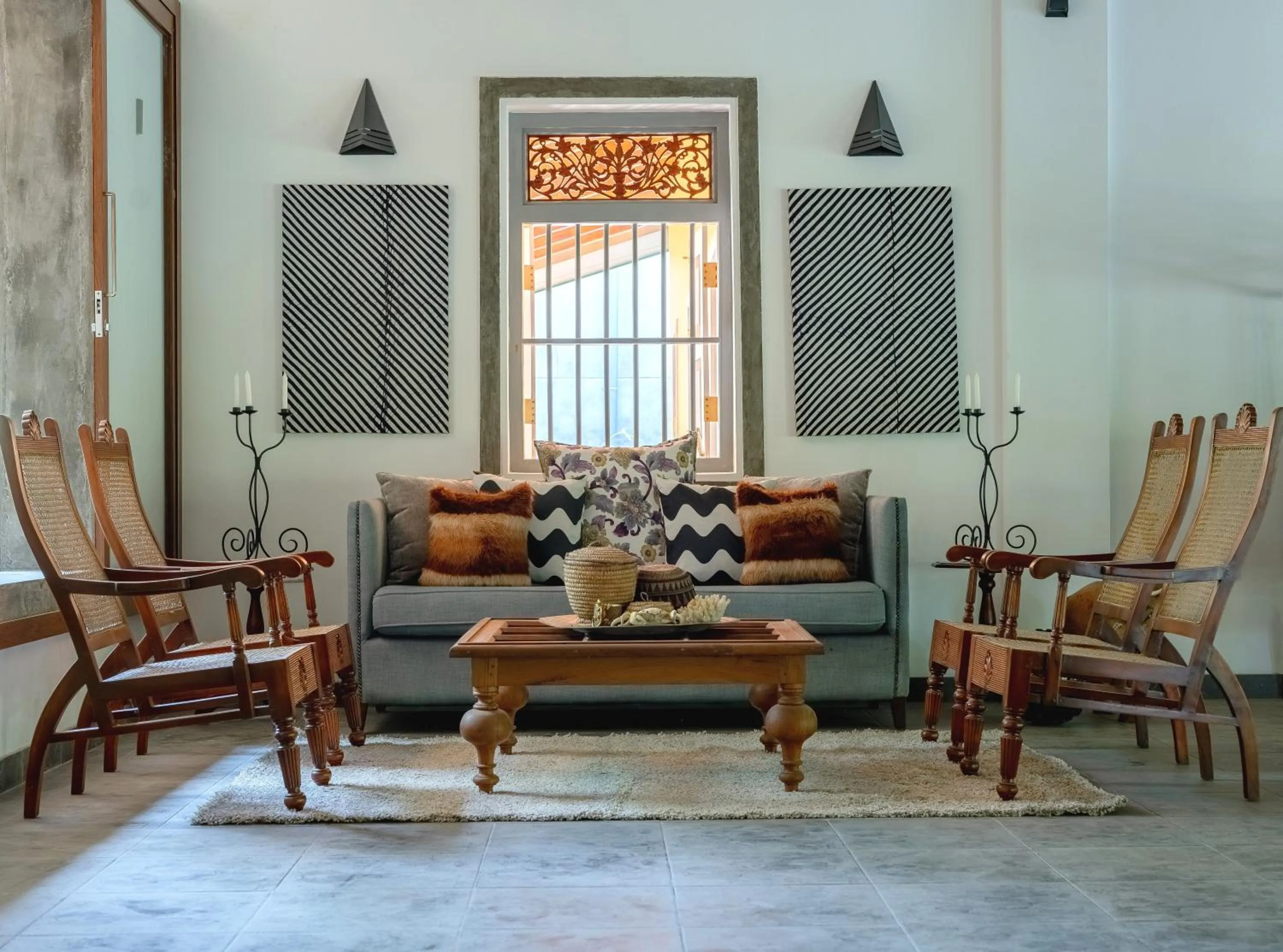 Communal lounge/ TV room in Villa Birdlake