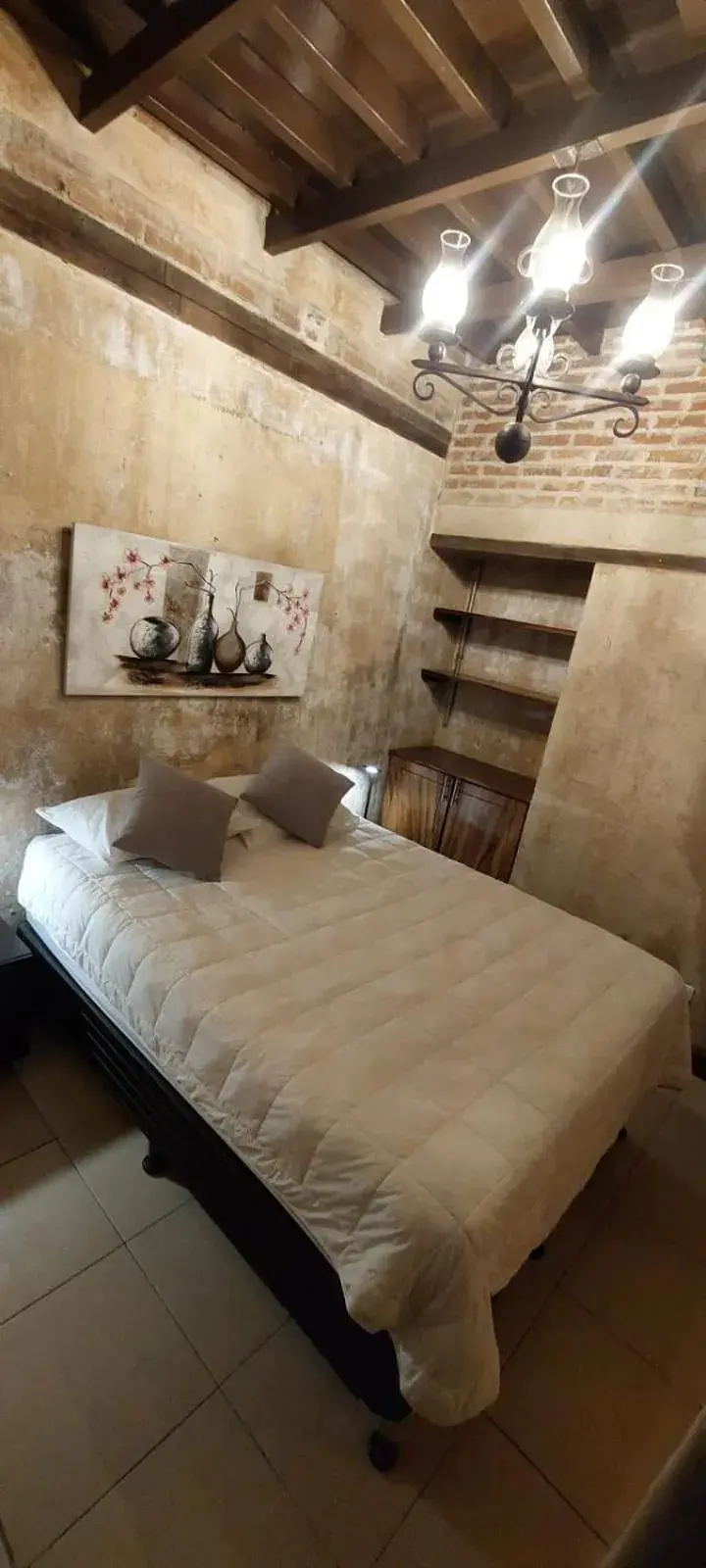 Bed in Hot Chipilin Bed in Hot Chipilin