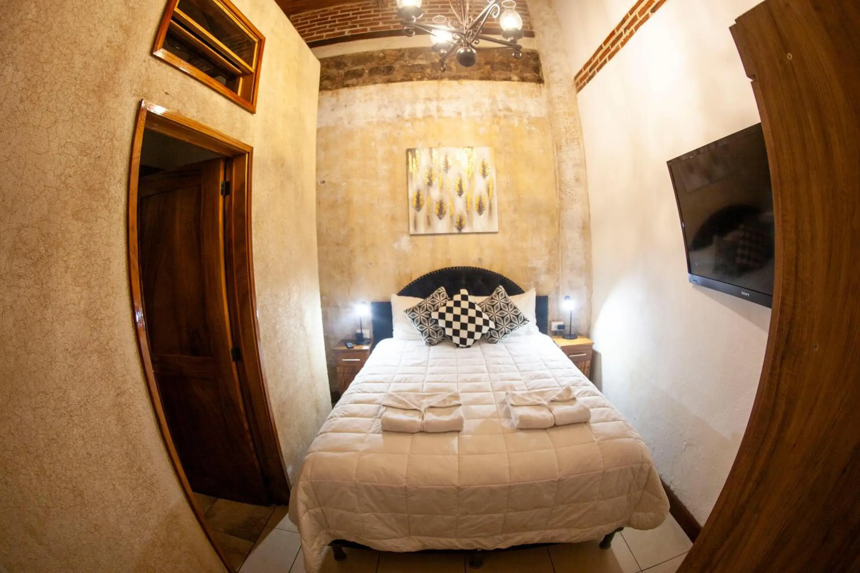 Bed in Hot Chipilin Bed in Hot Chipilin