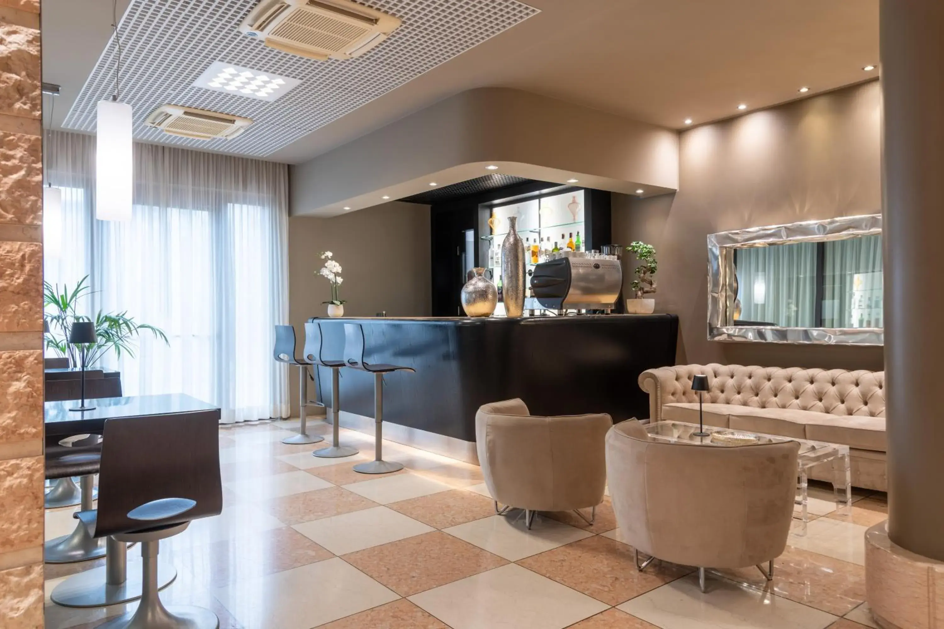 Lounge or bar in Hotel Palace Verona Lounge or bar in Hotel Palace Verona