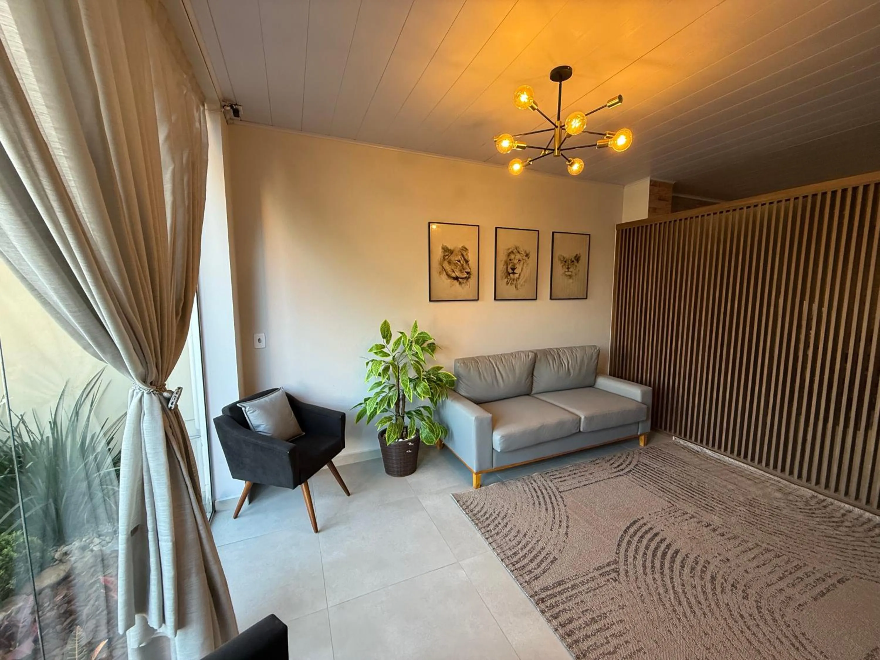 Seating area in Pousada Safari