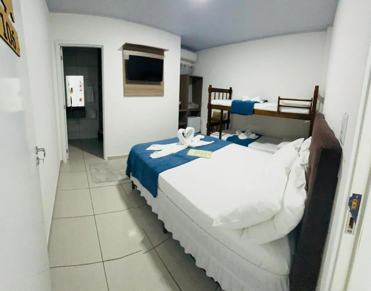 Photo of the whole room, Bed in Pousada Safari