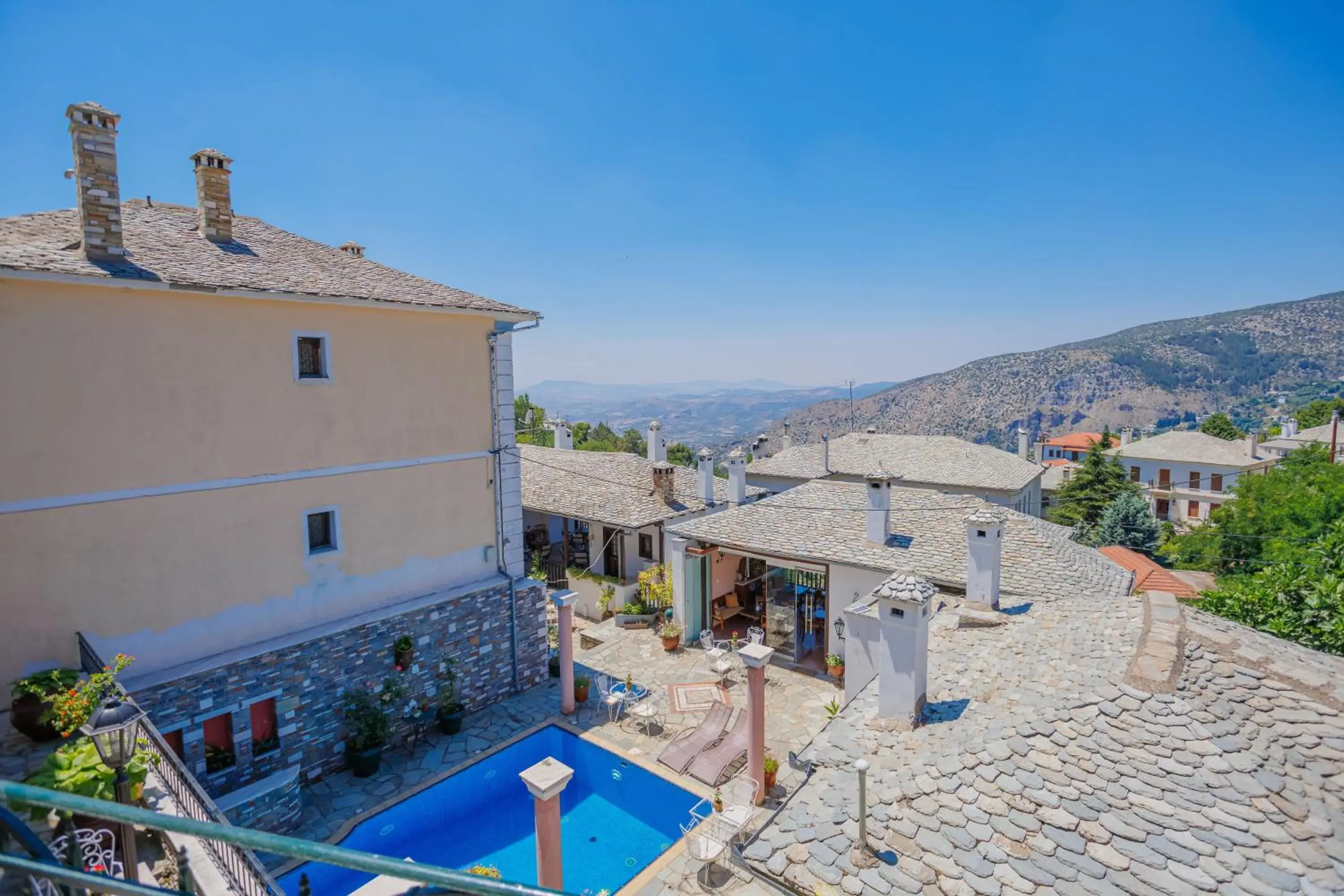 Double Room with Pool View in Palladio Hotel - Portaria Double Room with Pool View in Palladio Hotel - Portaria