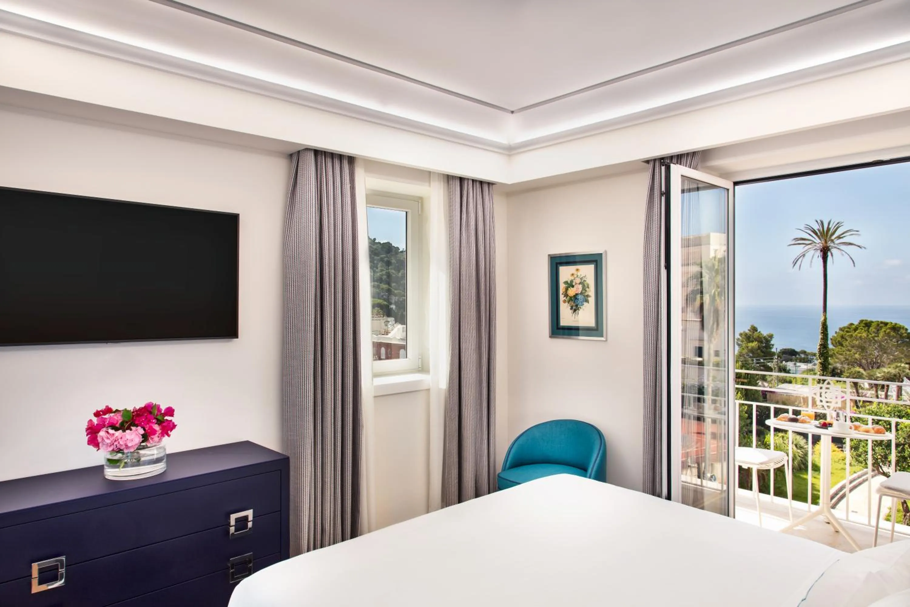 Bed in Pazziella Garden & Suites