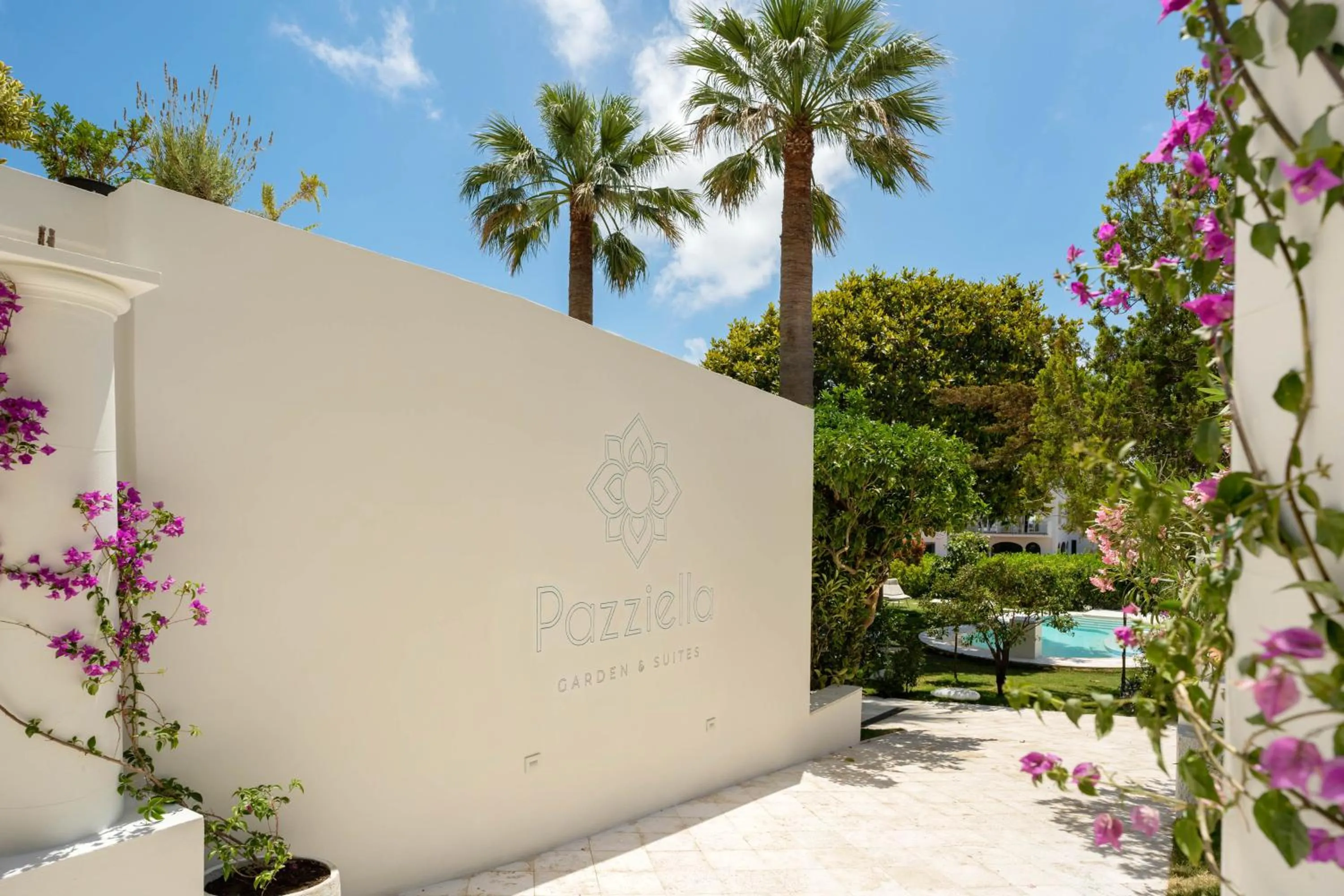 Facade/entrance in Pazziella Garden & Suites