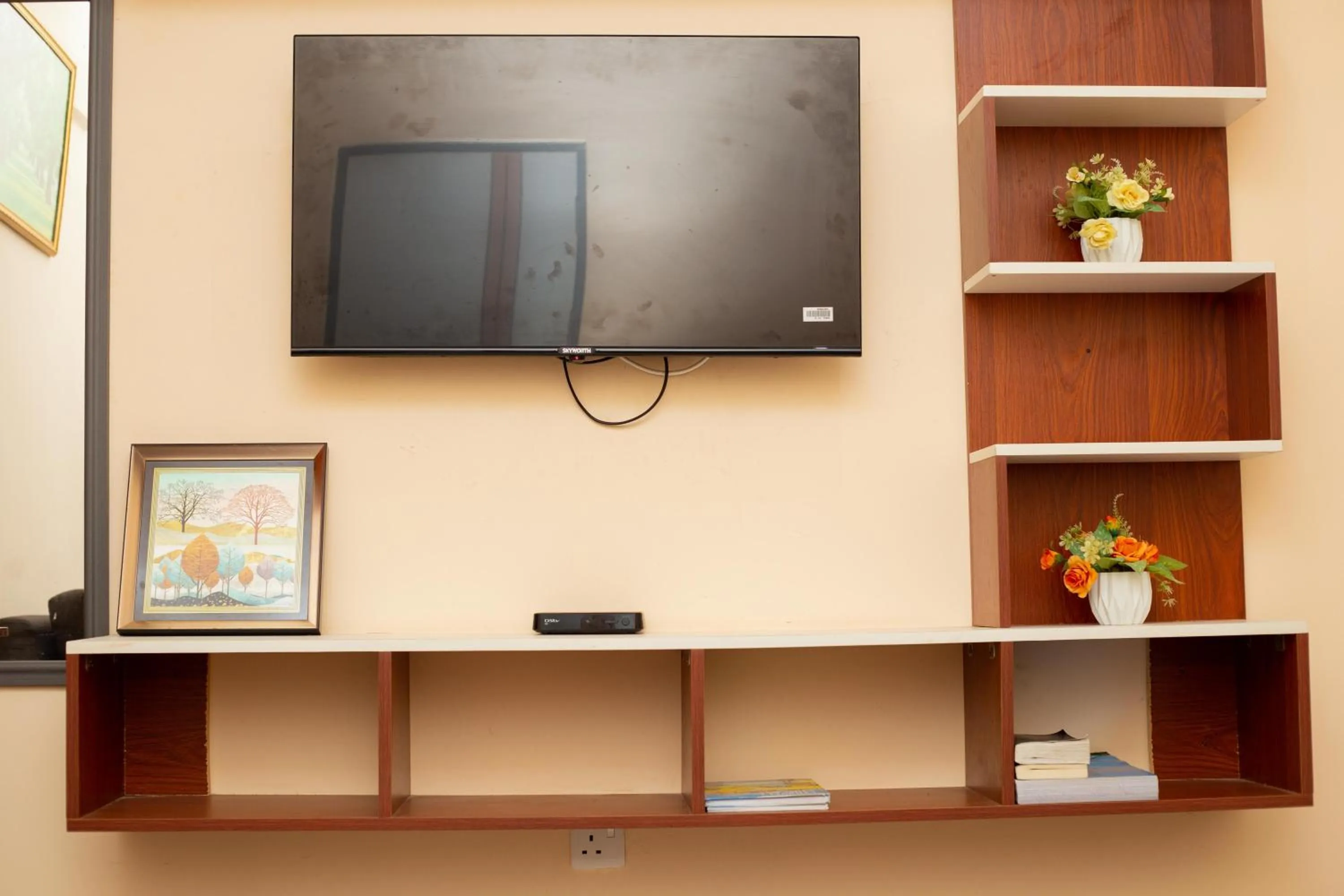 Communal lounge/ TV room in High Level Apartment