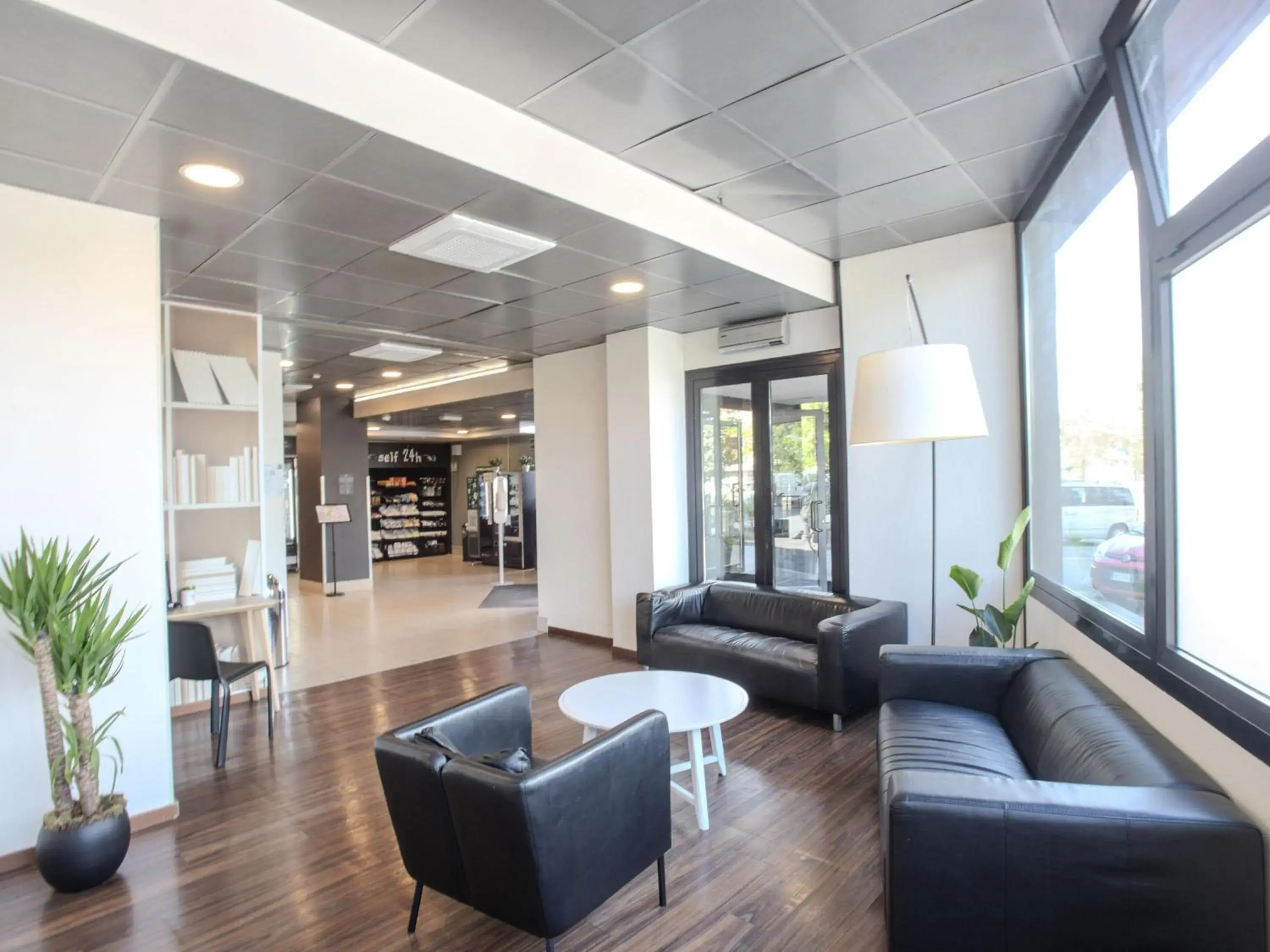 Lobby or reception in B&B Hotel Firenze Novoli Lobby or reception in B&B Hotel Firenze Novoli