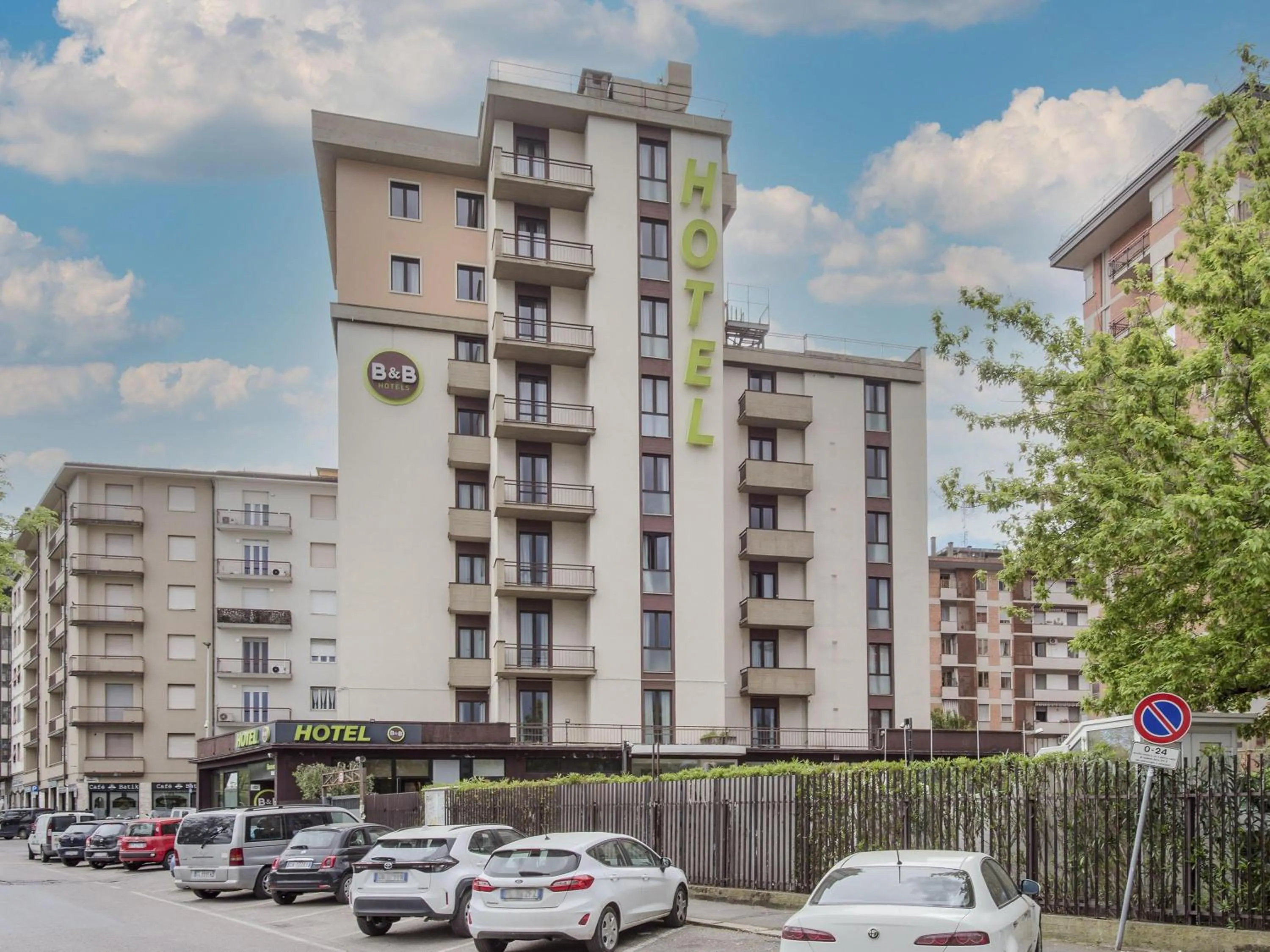 Property building in B&B Hotel Firenze Novoli