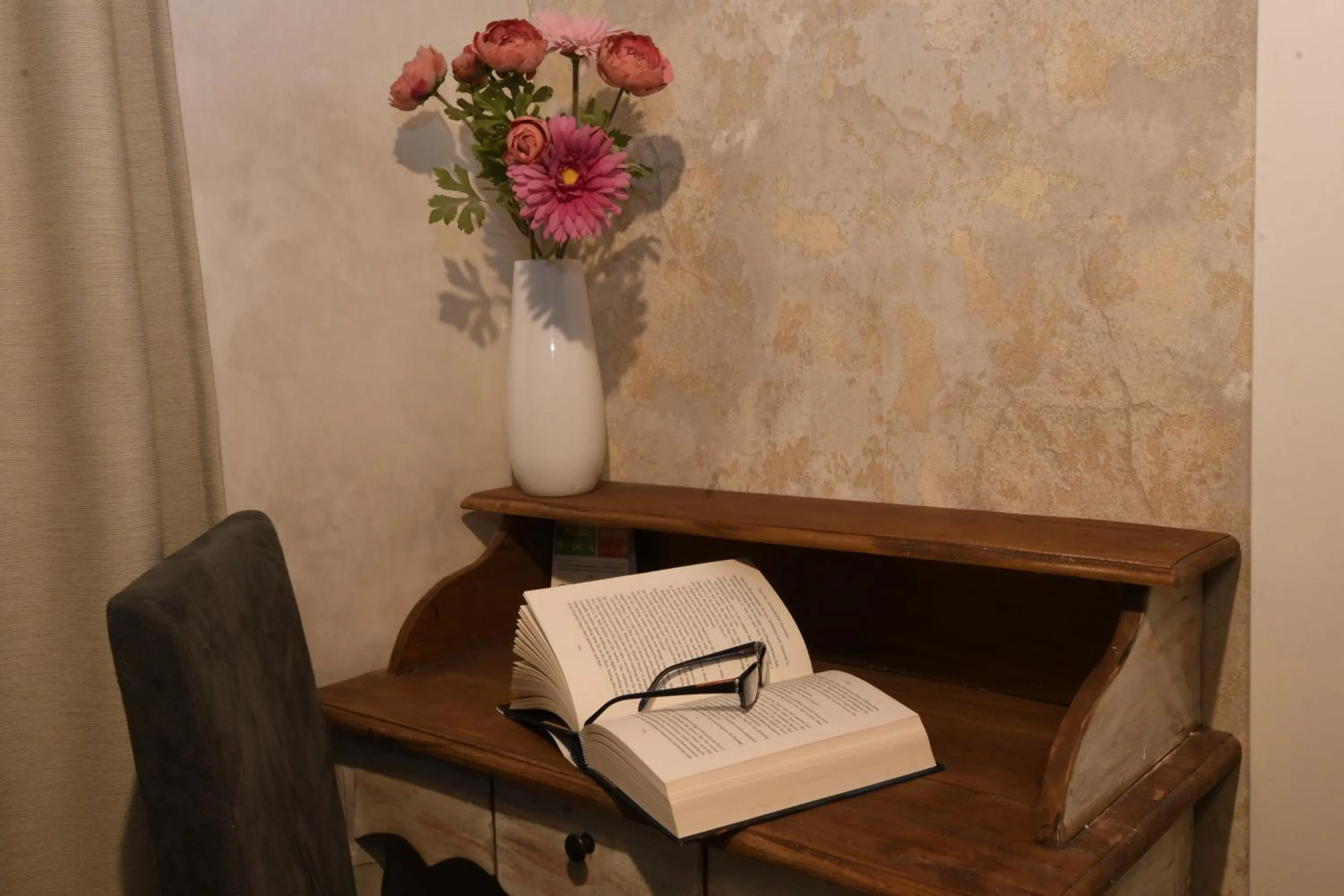 hair dryier in Dulcis In Pantheon