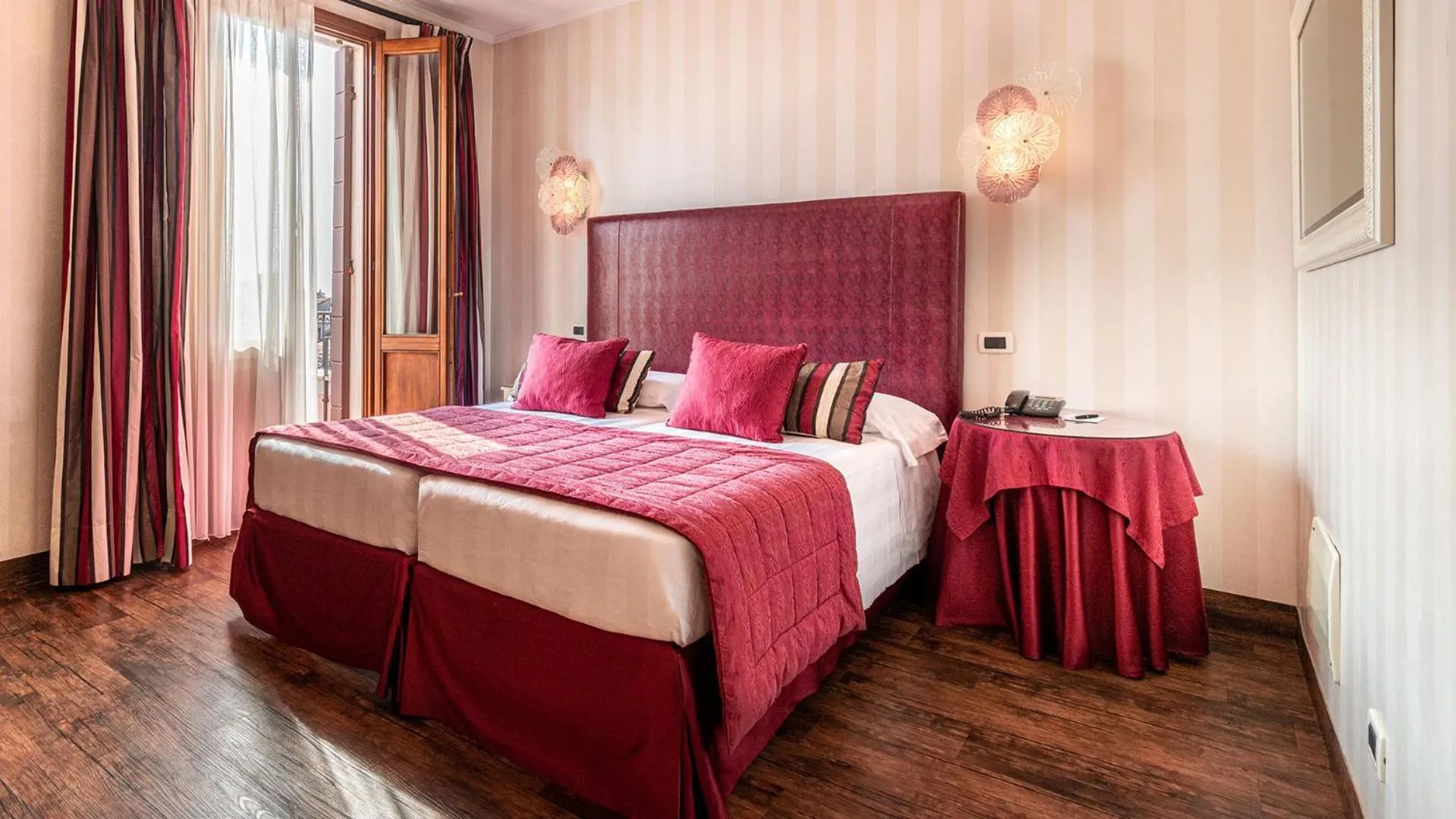 Photo of the whole room, Bed in Hotel Principe