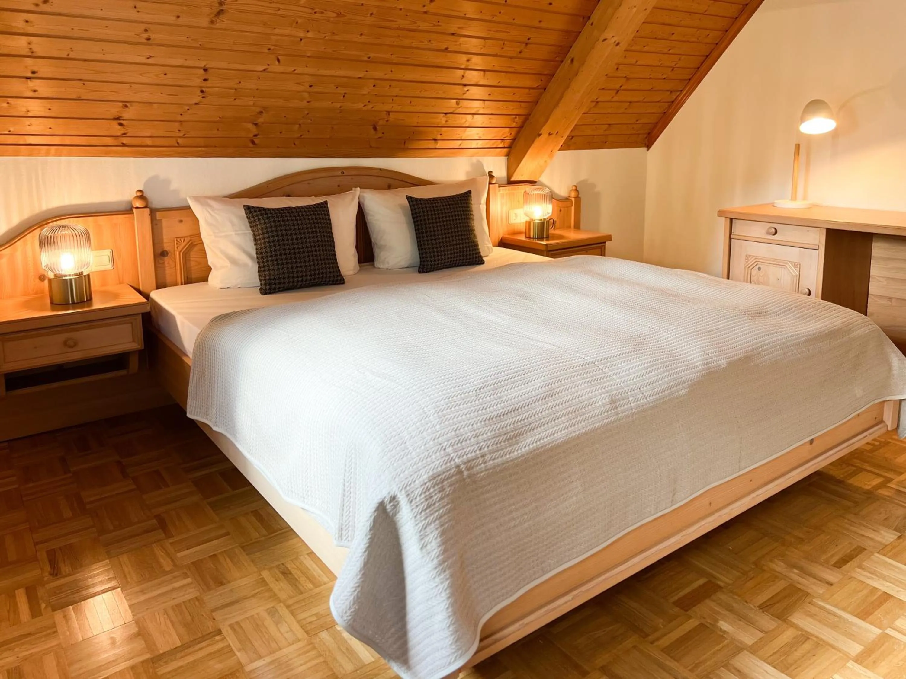 Bed in Schwarzwald Apartments im Haus Tanneck - Feldberg - Titisee