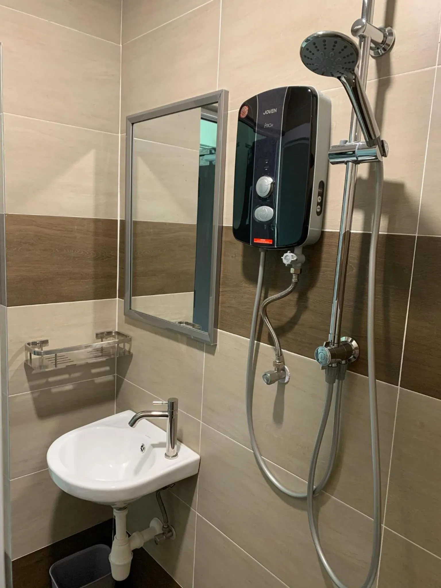 Toilet in M Quality Hotel